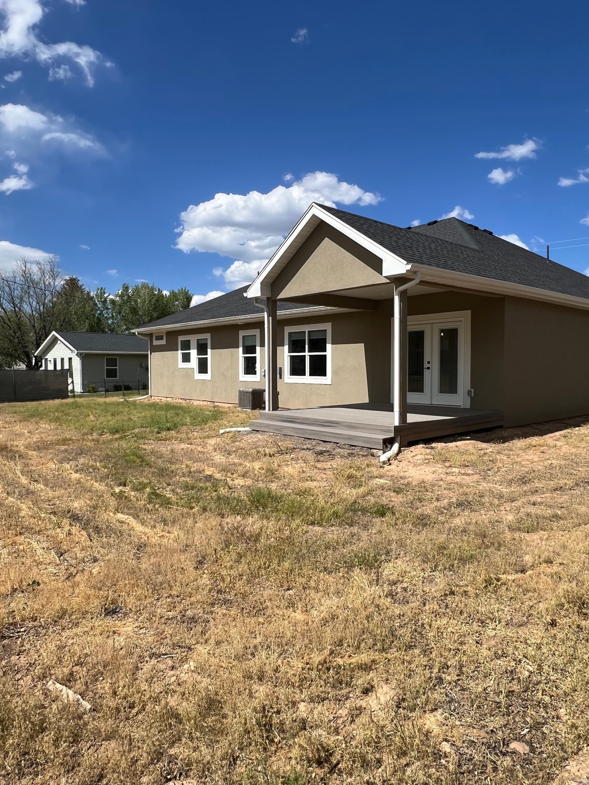 HENEFER TOWN - Residential