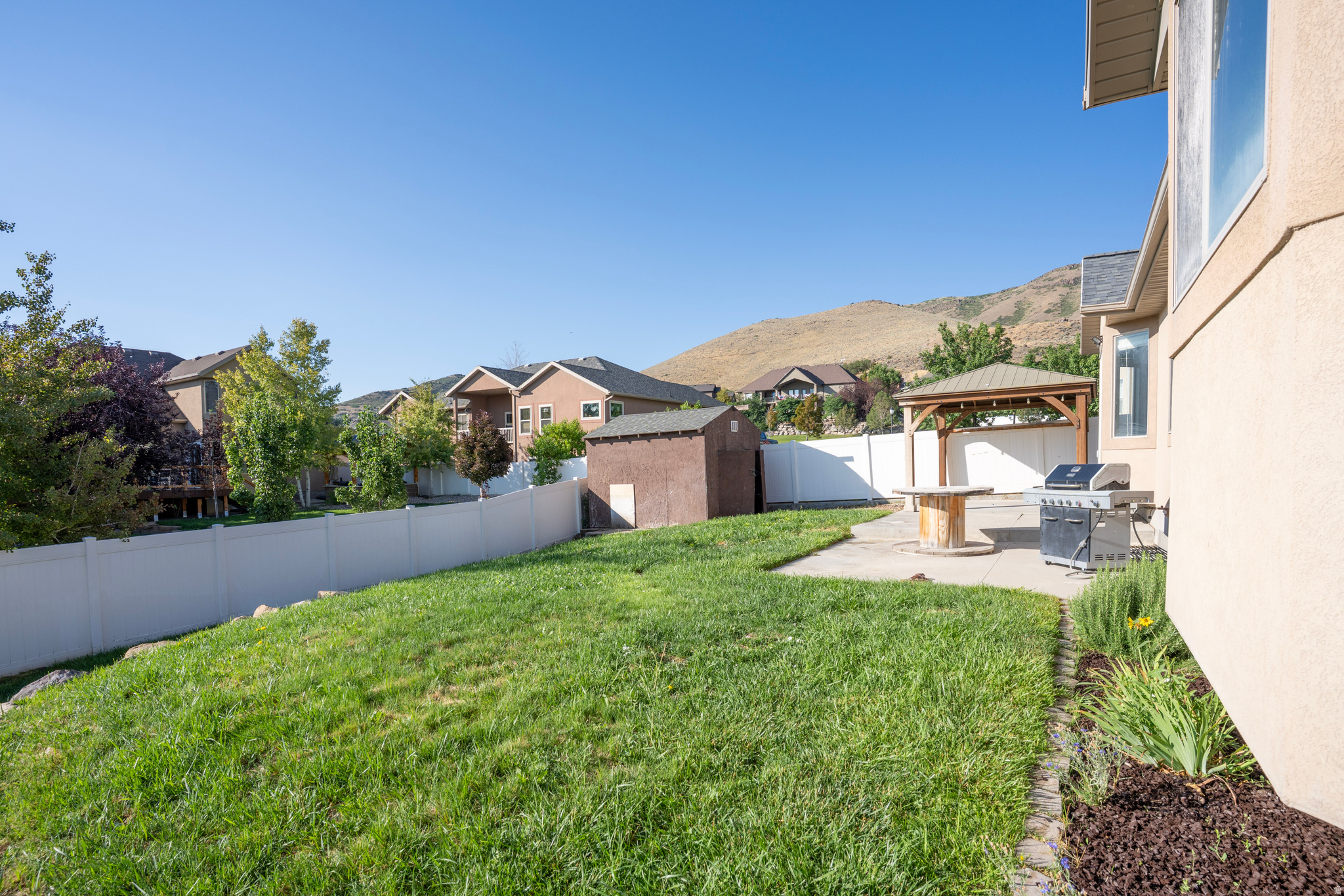 ROSE CREST - Residential