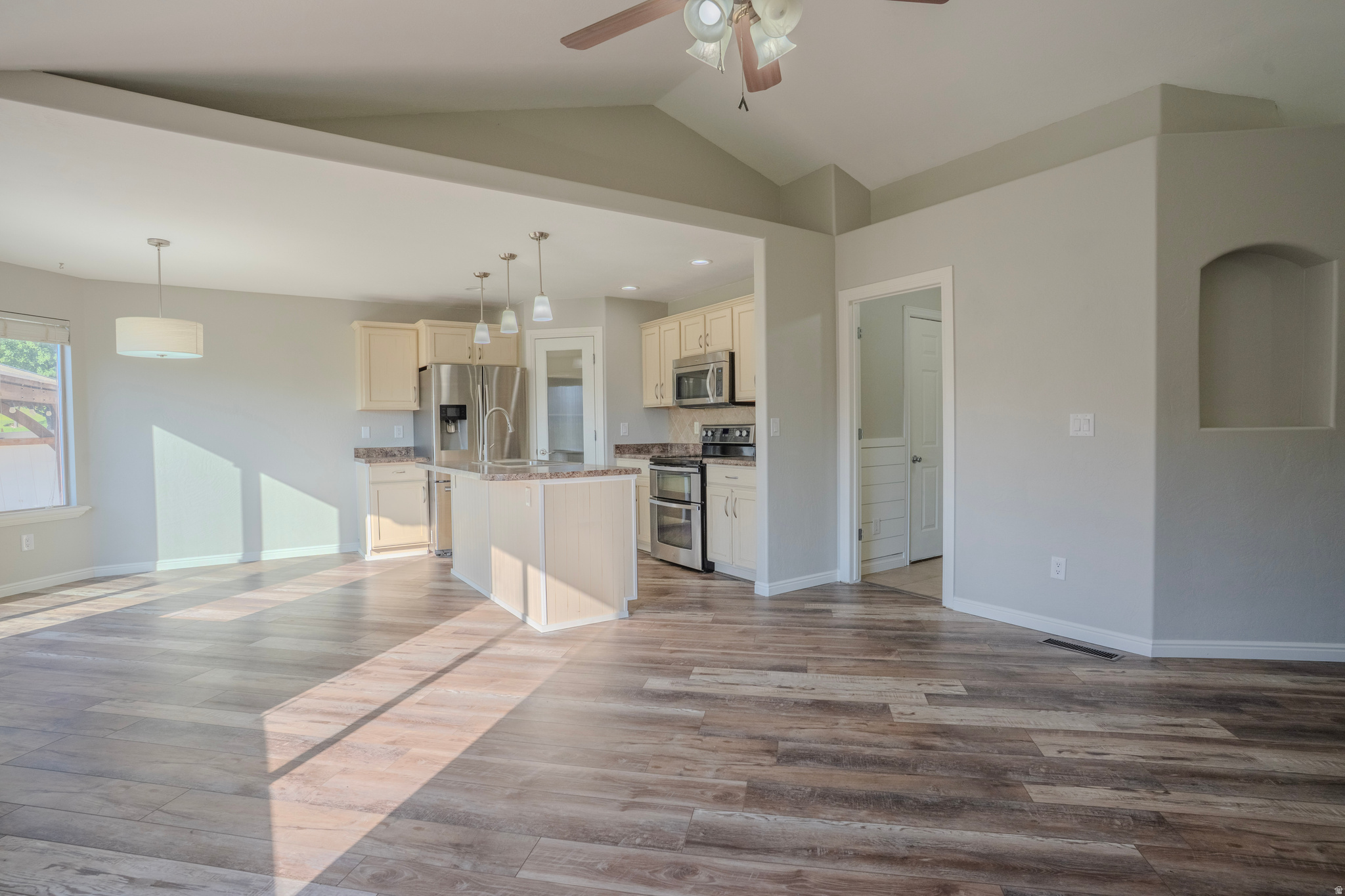 ROSE CREST - Residential