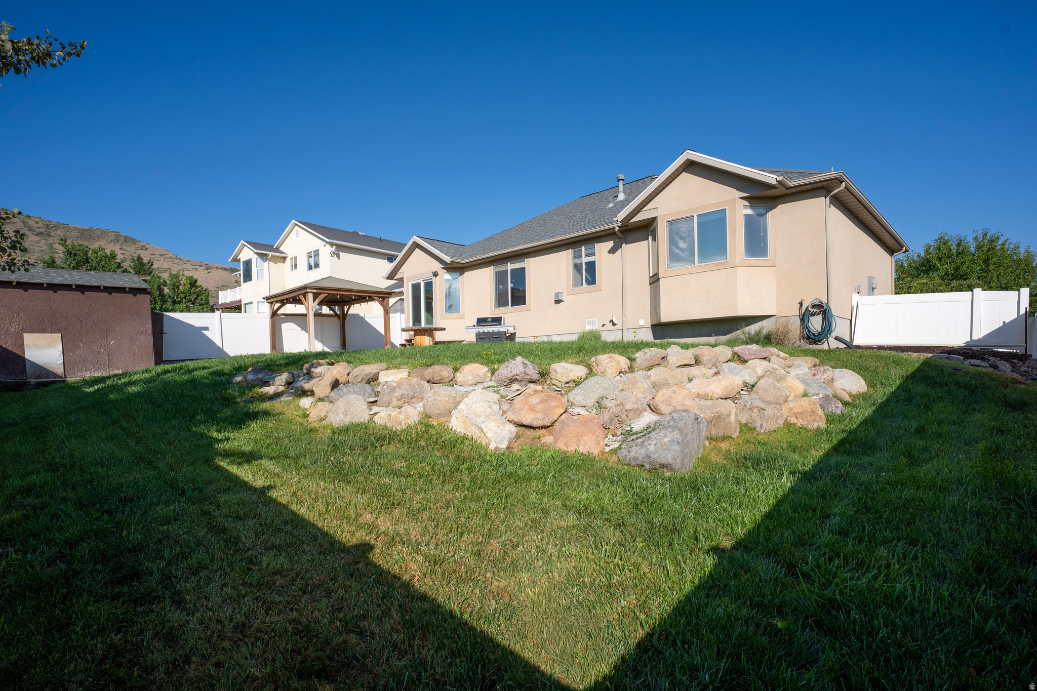 ROSE CREST - Residential