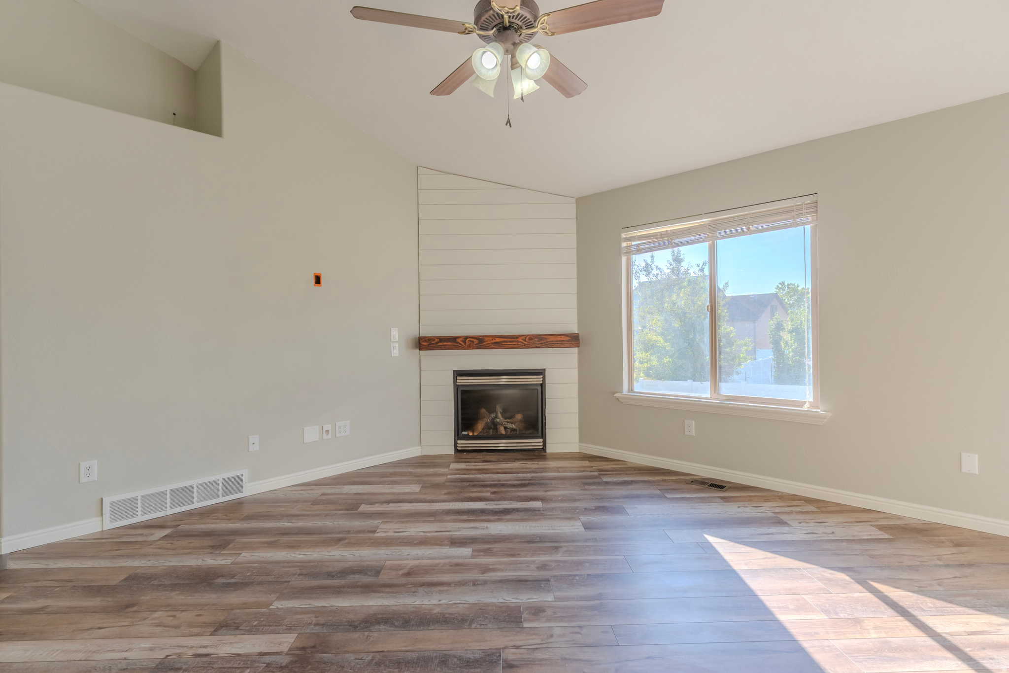 ROSE CREST - Residential