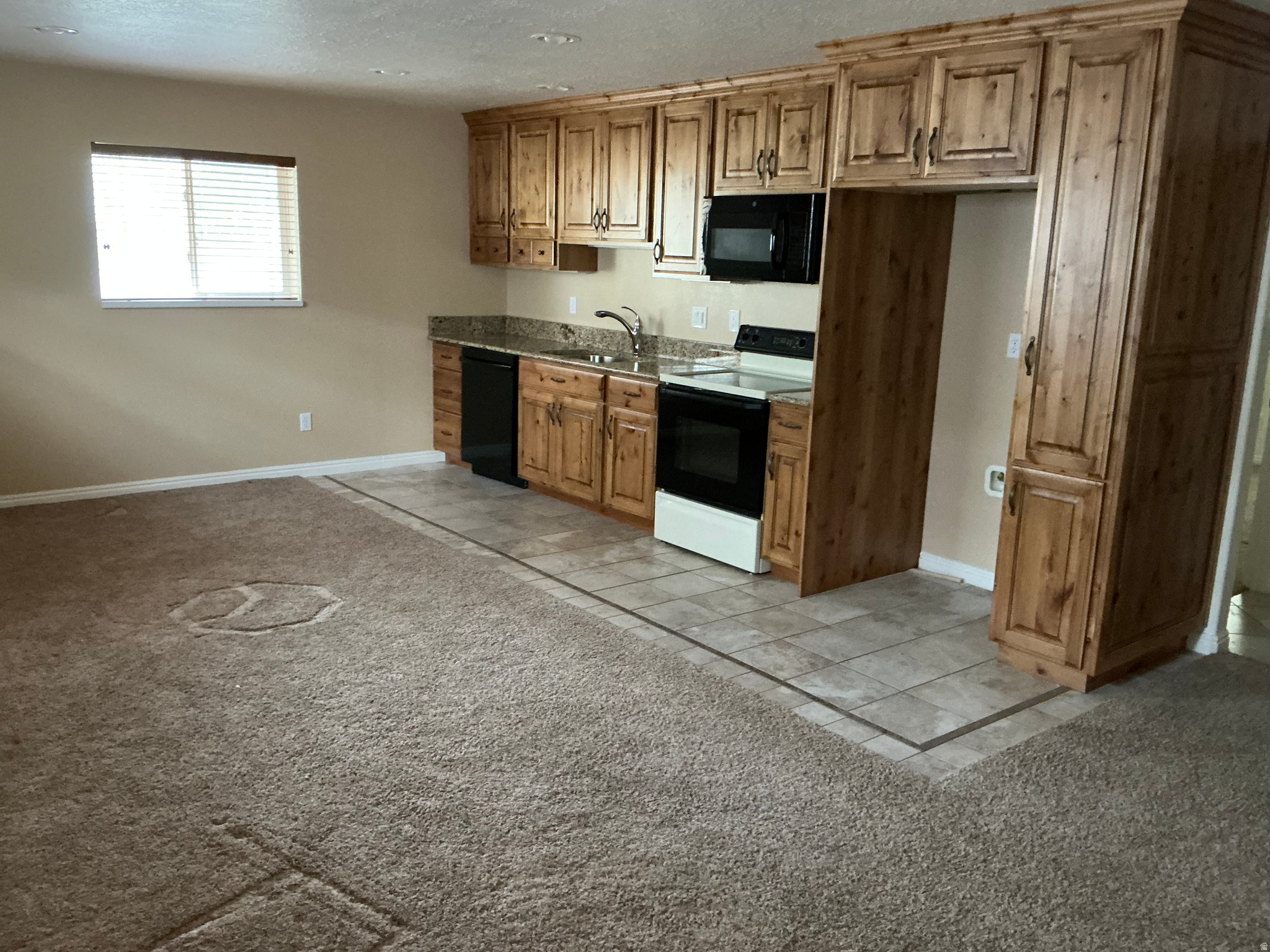 SALEM HILLS - Residential