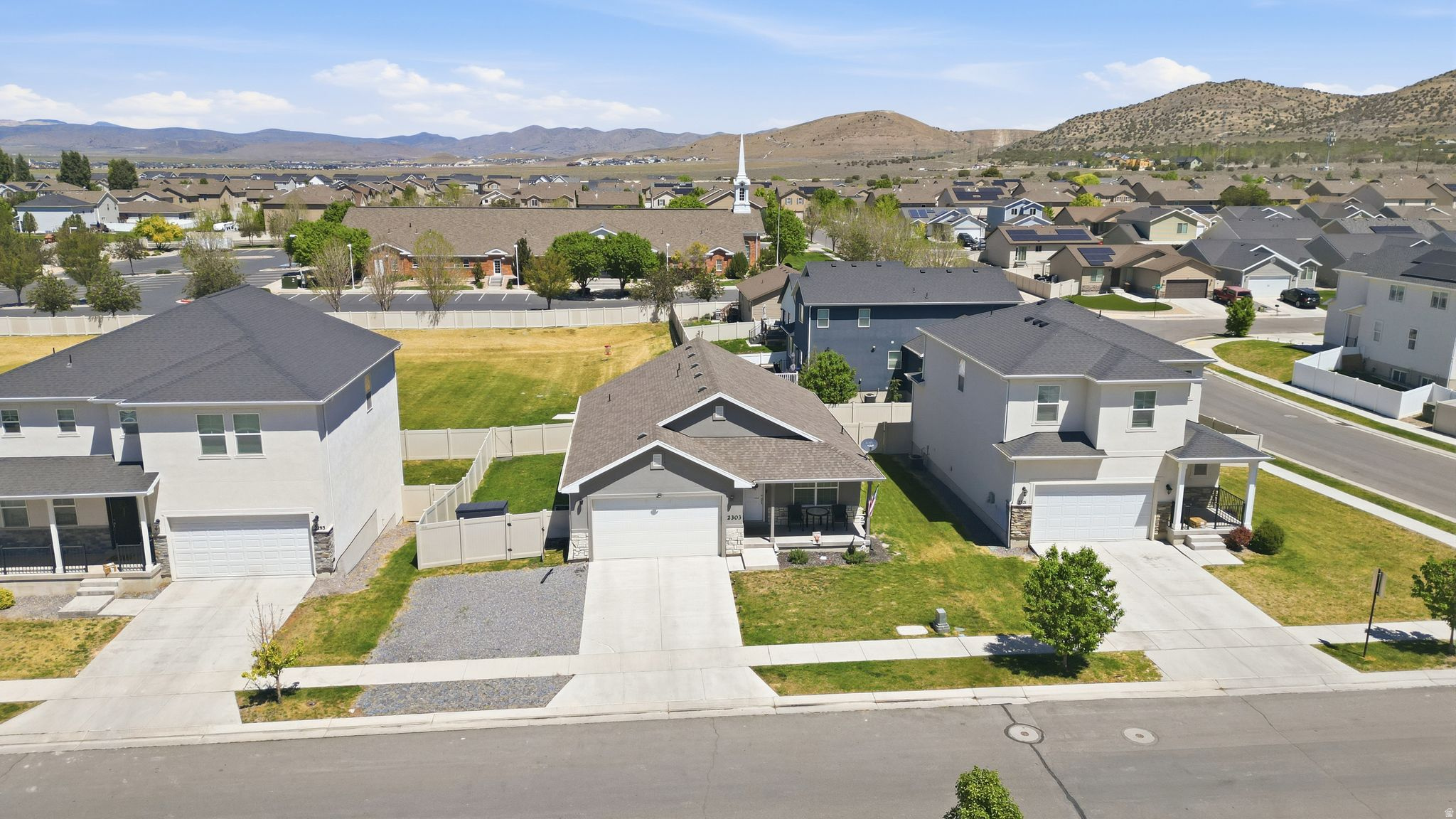 CEDAR CORNERS - Residential
