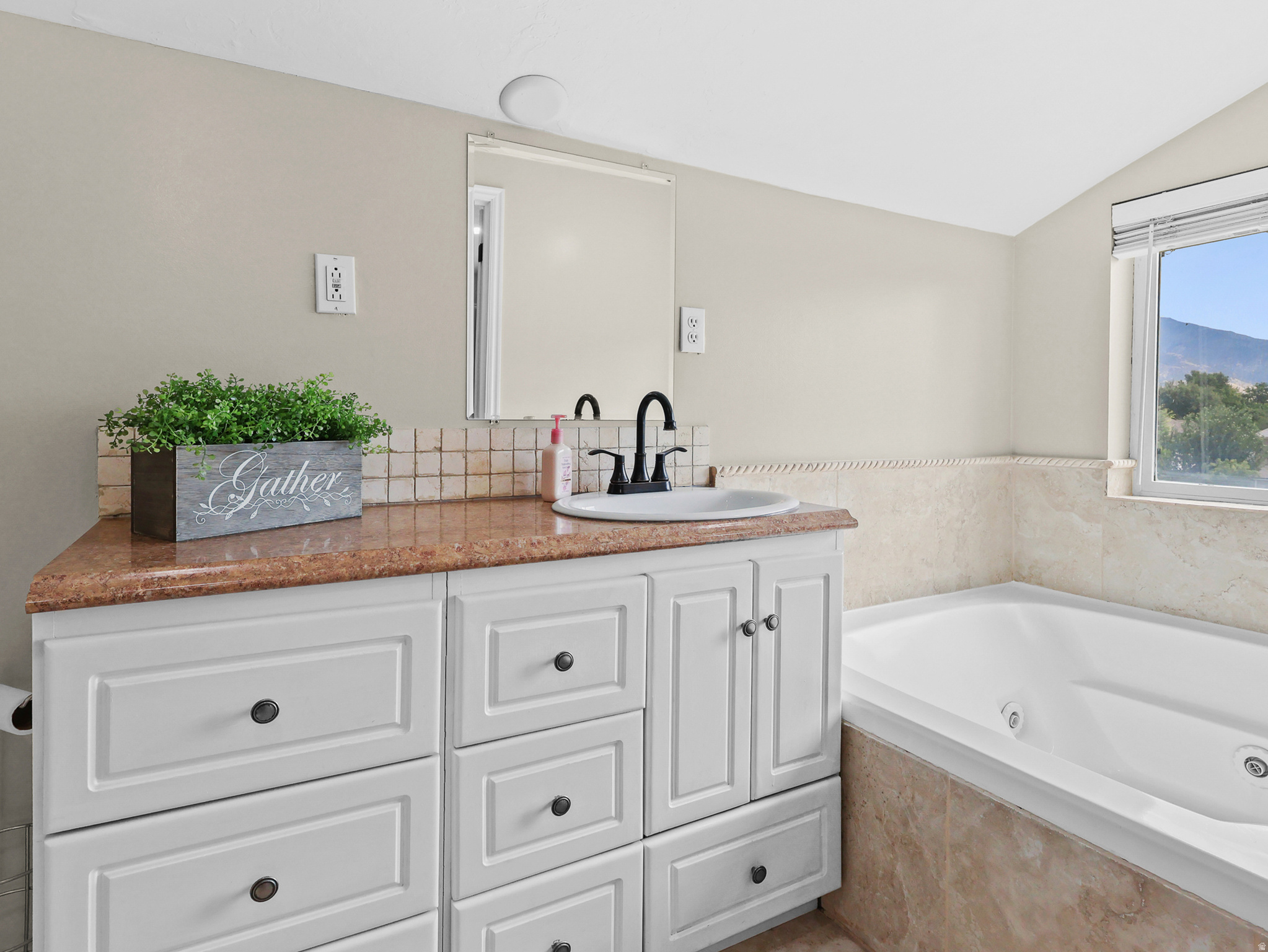 CIRCLE J ESTATES - Residential