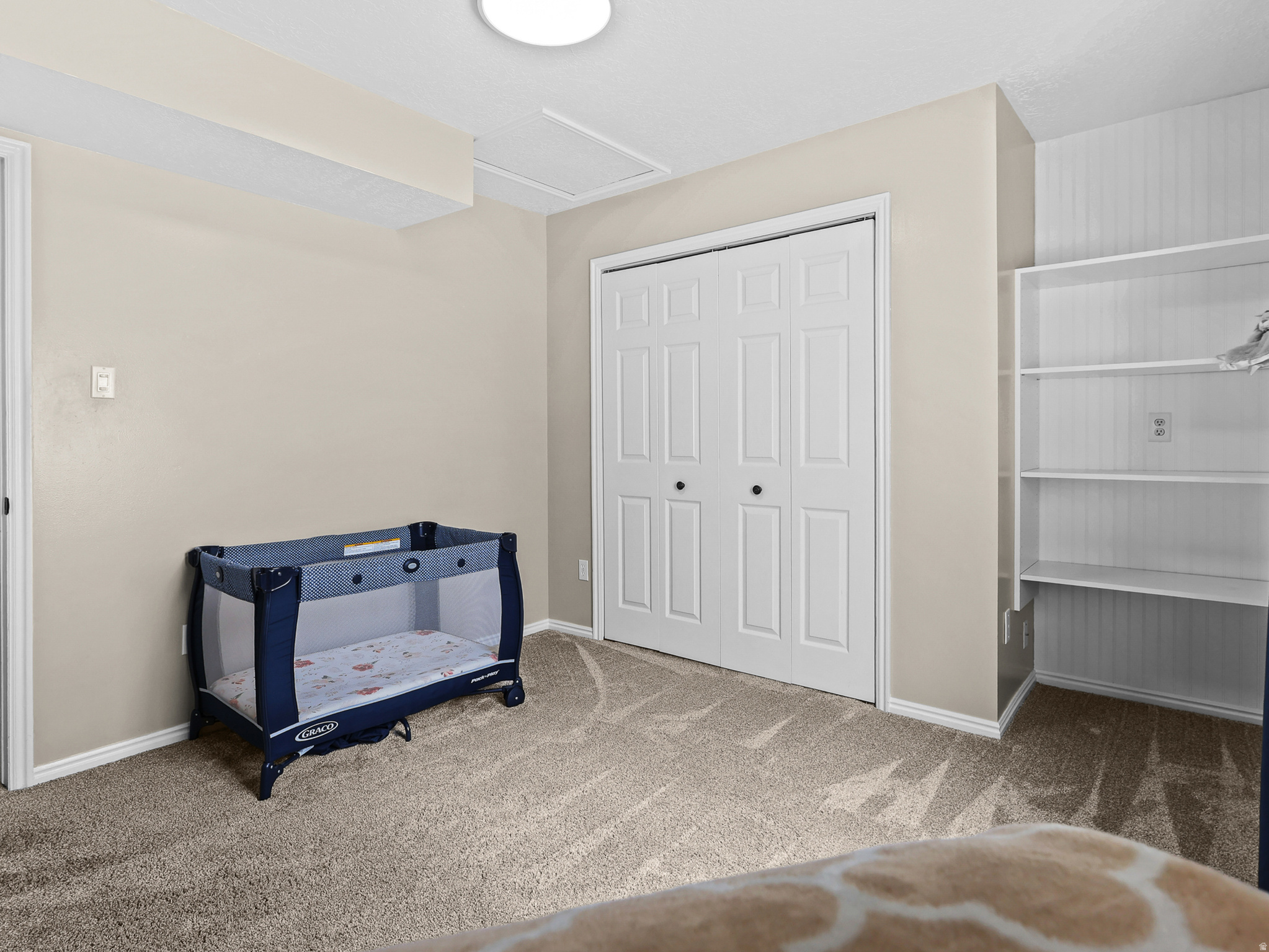 CIRCLE J ESTATES - Residential