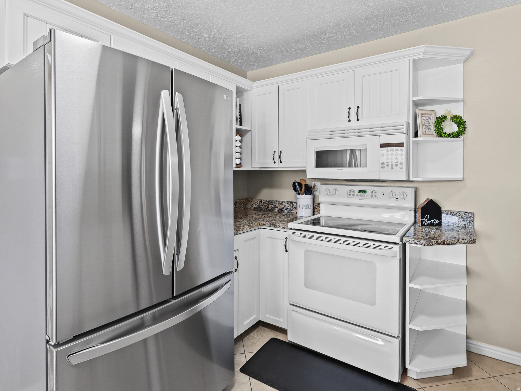 CIRCLE J ESTATES - Residential