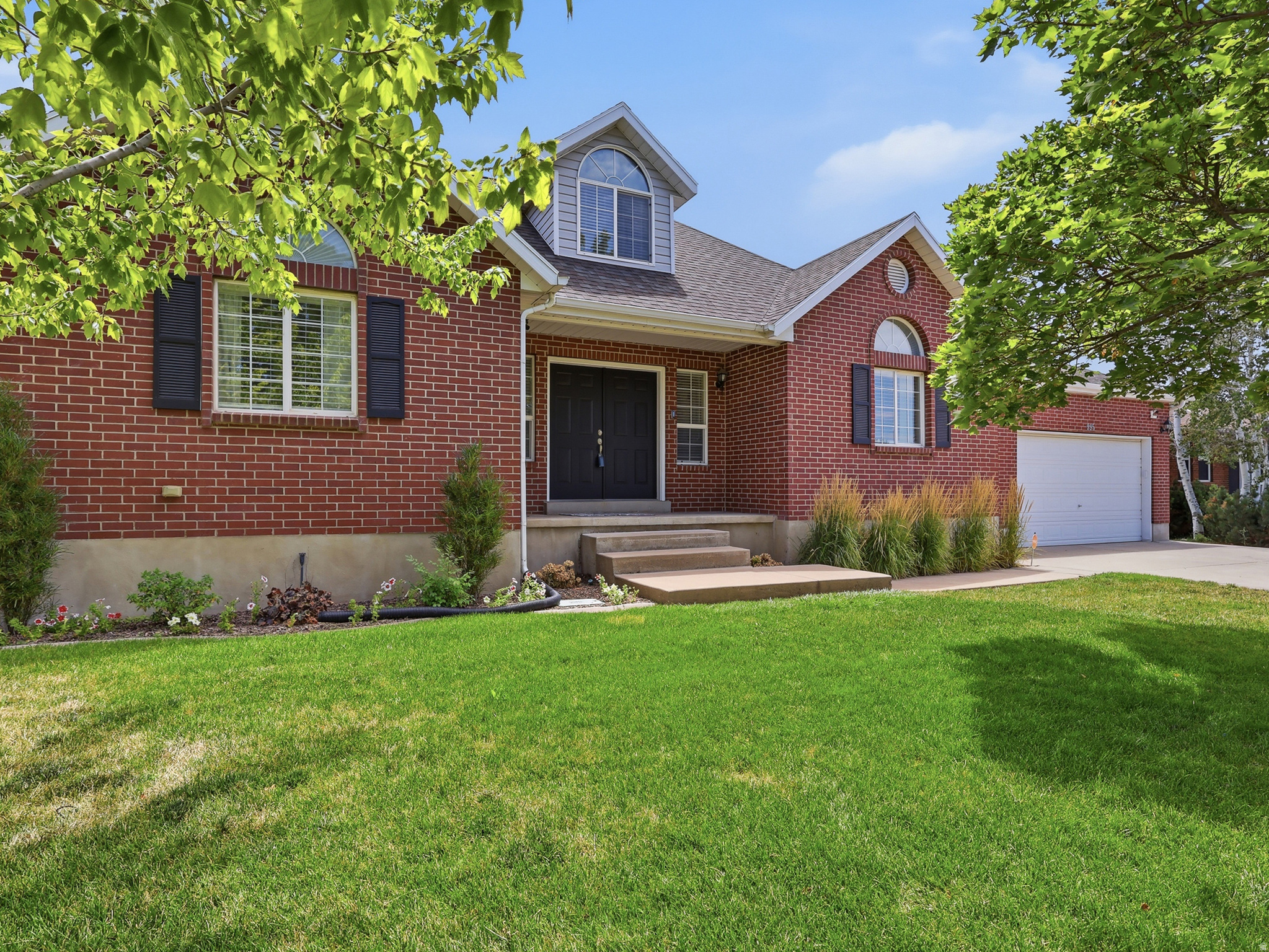 CIRCLE J ESTATES - Residential