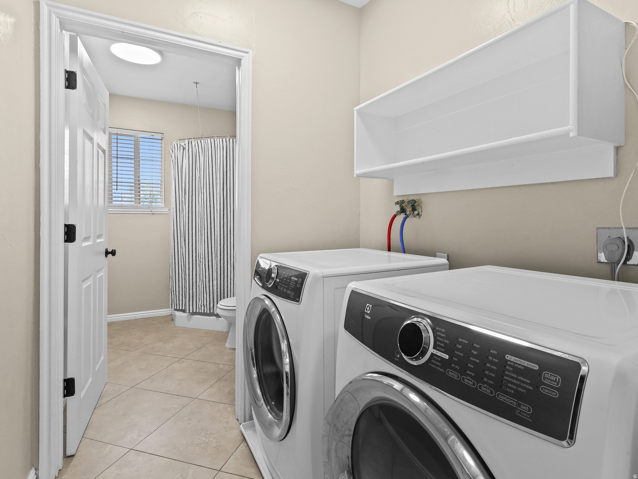 CIRCLE J ESTATES - Residential