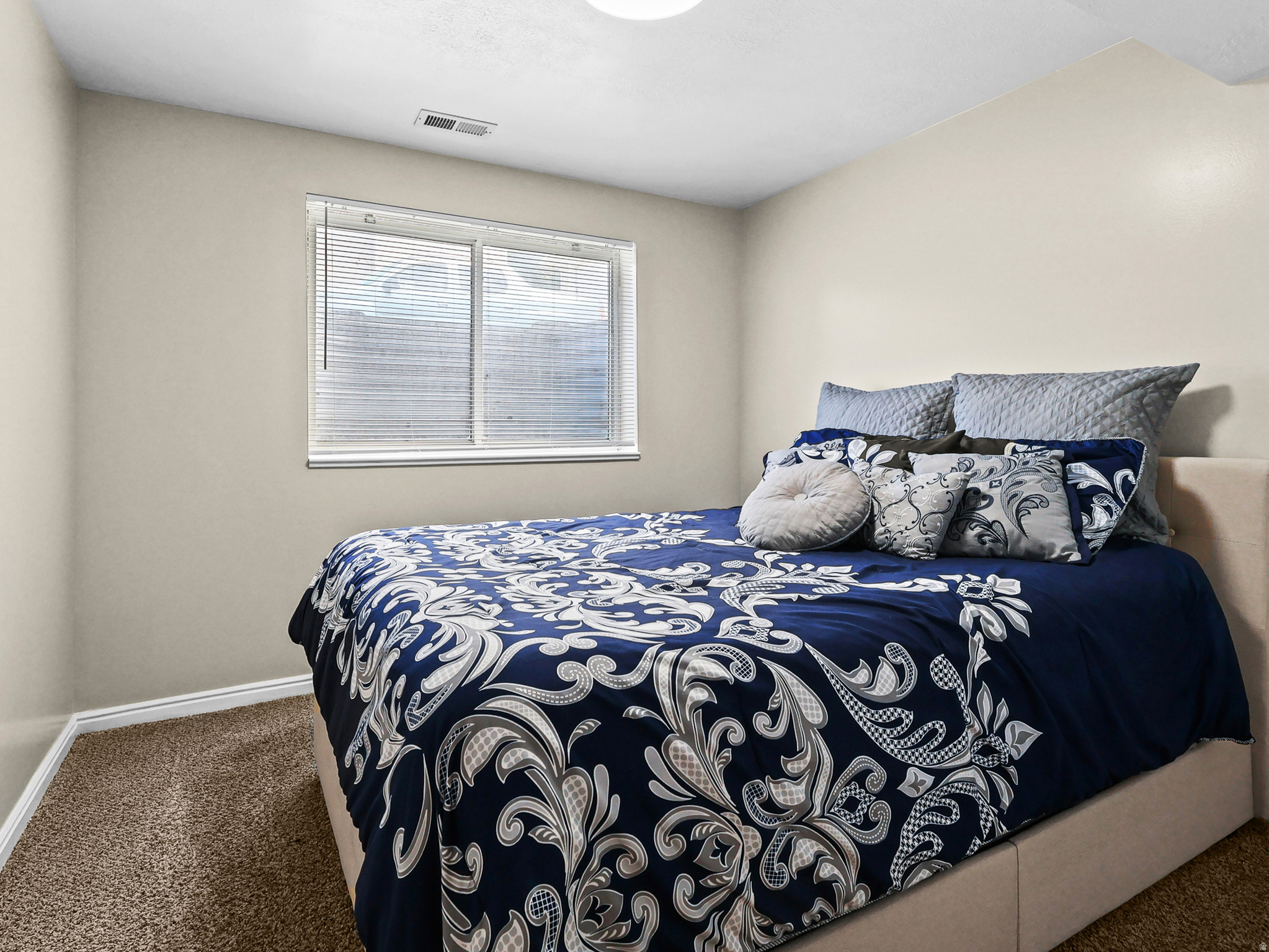 CIRCLE J ESTATES - Residential