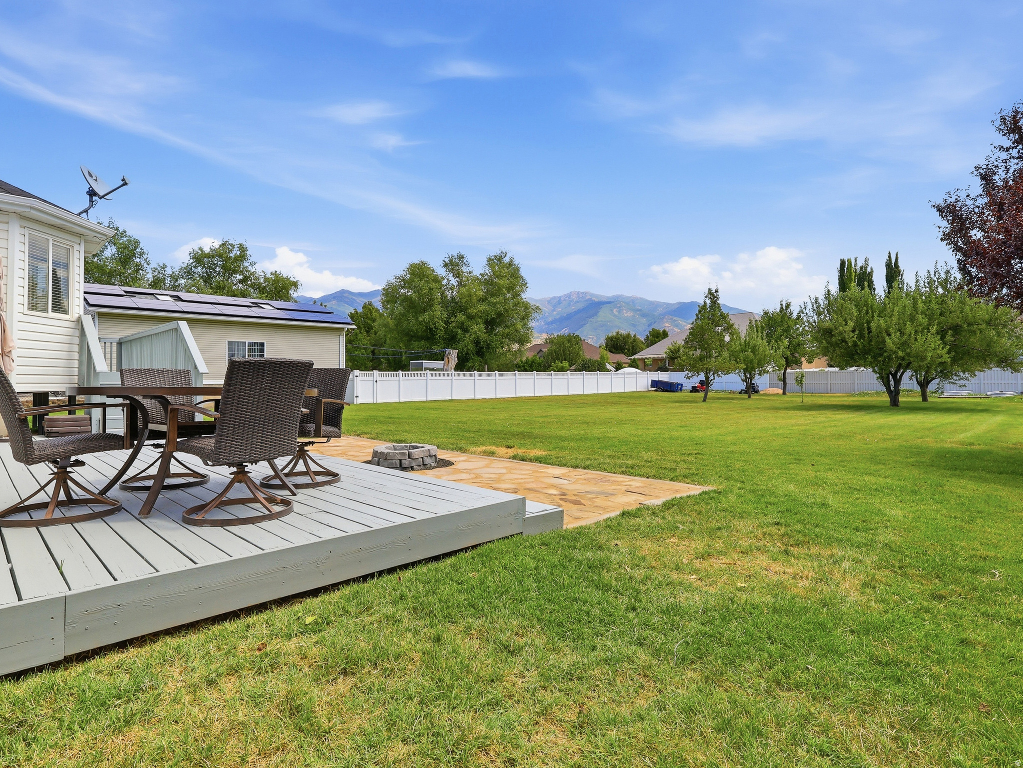 CIRCLE J ESTATES - Residential