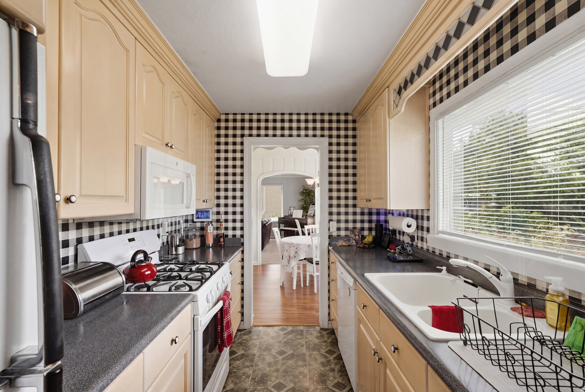 LINCOLN SUB - Residential