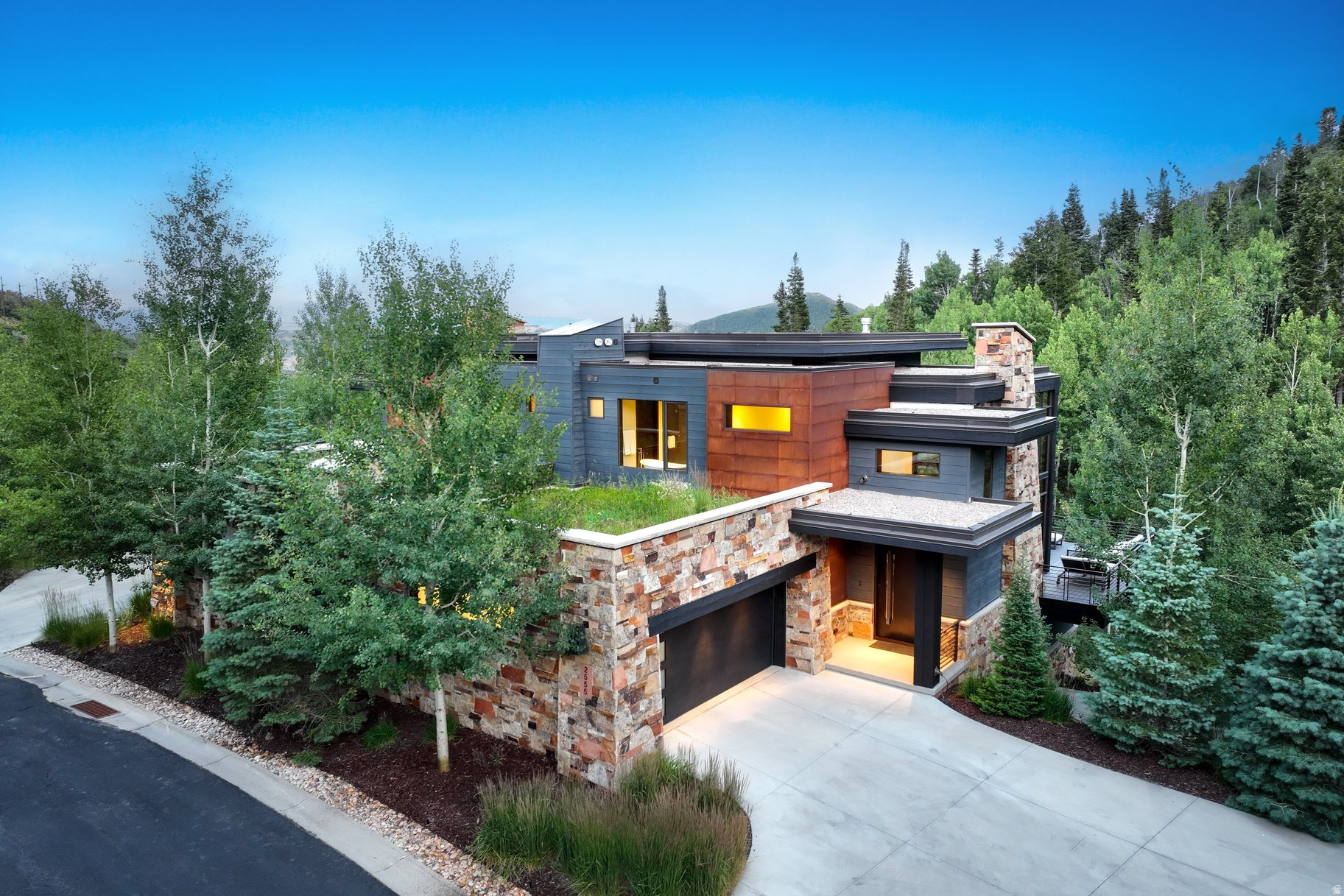 ENCLAVE AT SUN CANYON - Residential
