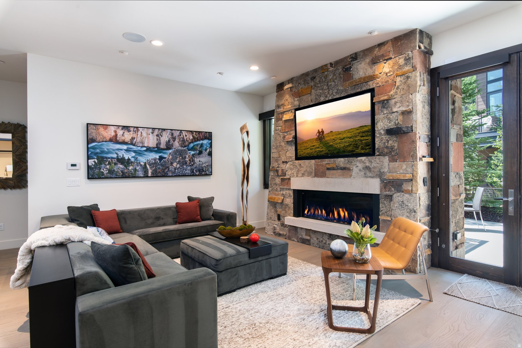 ENCLAVE AT SUN CANYON - Residential