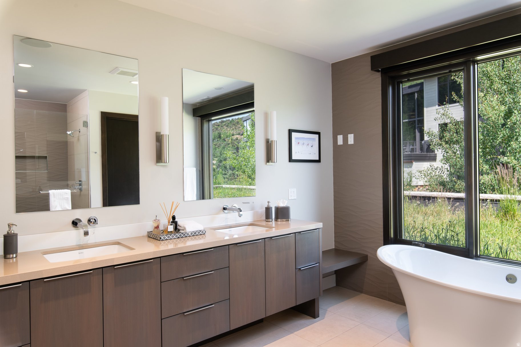 ENCLAVE AT SUN CANYON - Residential