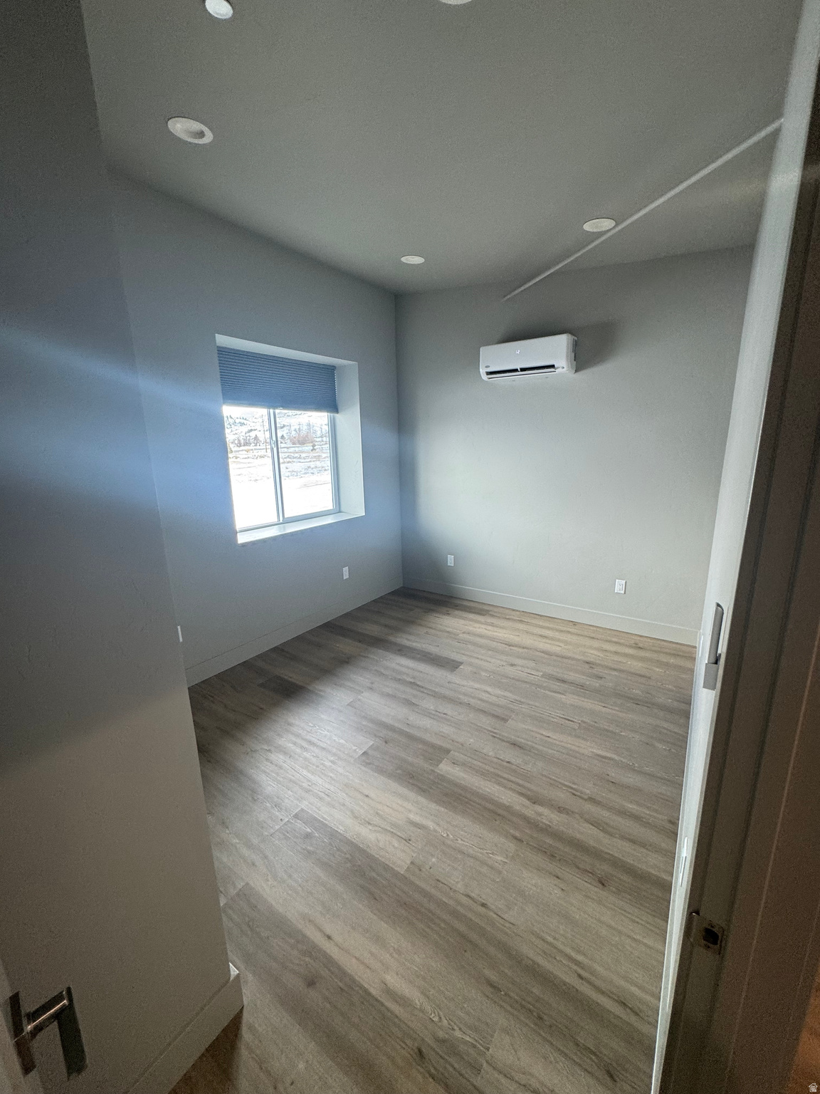LAKE SHORE SUB - Commercial Sale