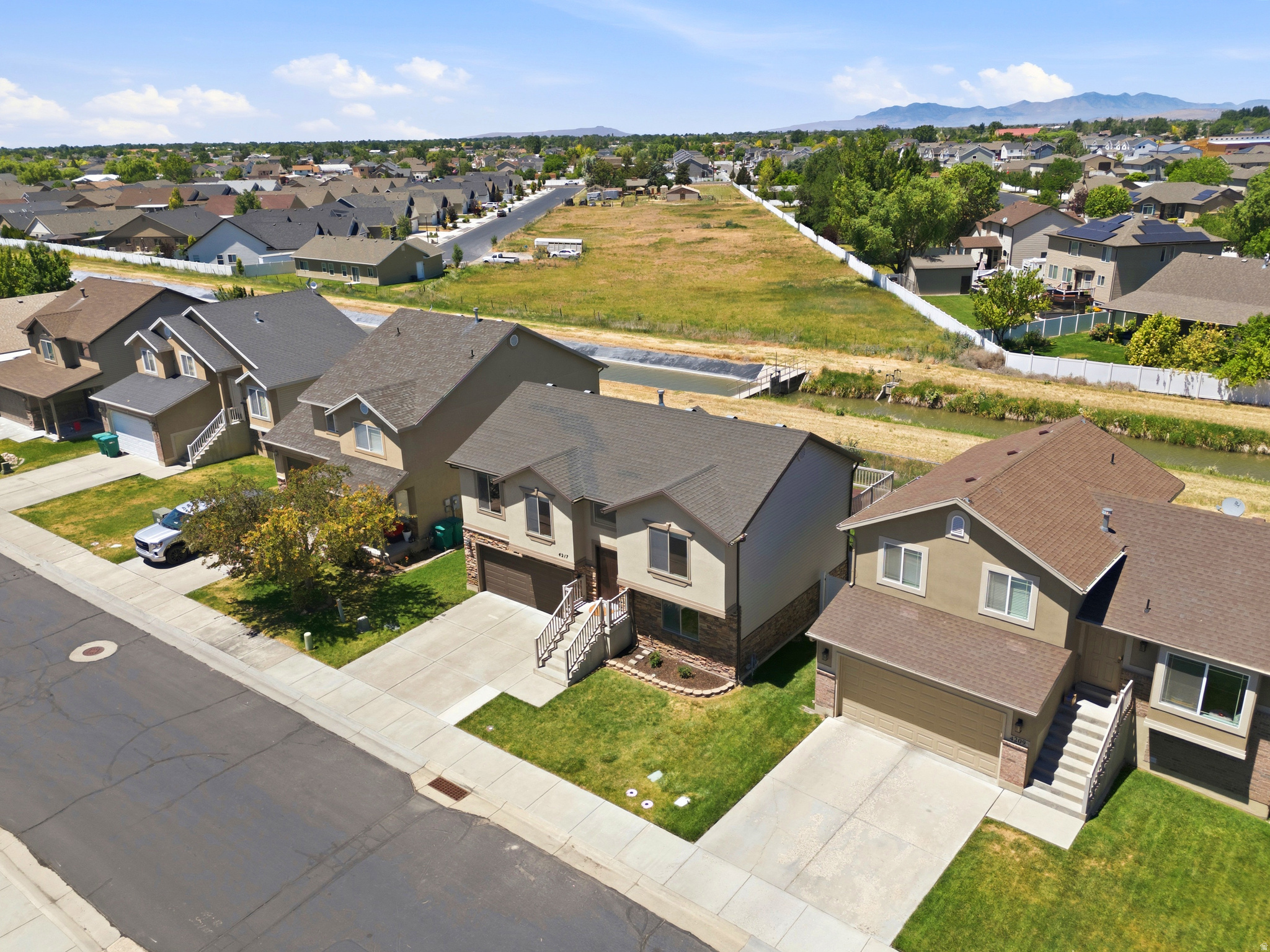 CANTERBURY CROSSING - Residential