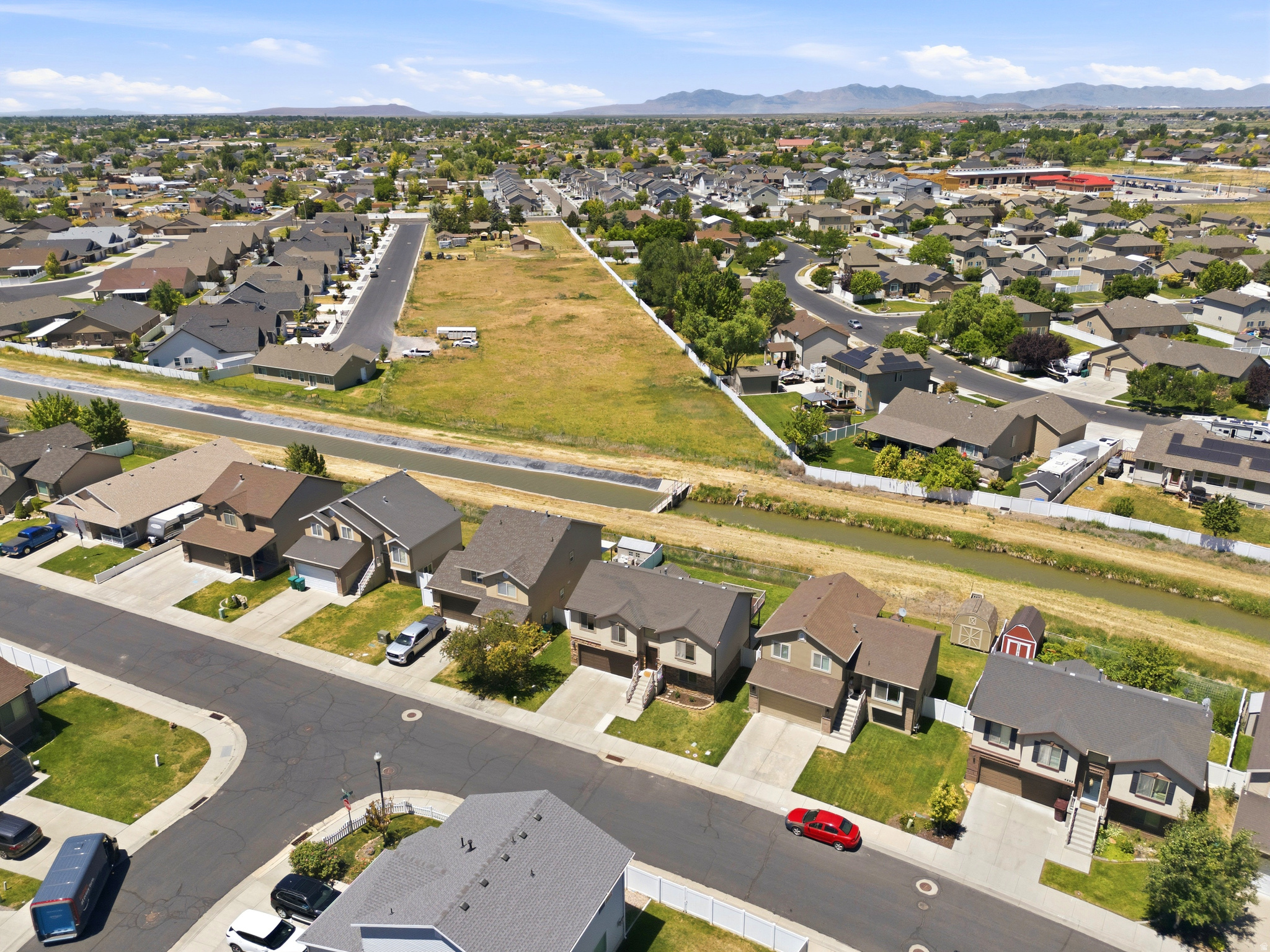 CANTERBURY CROSSING - Residential