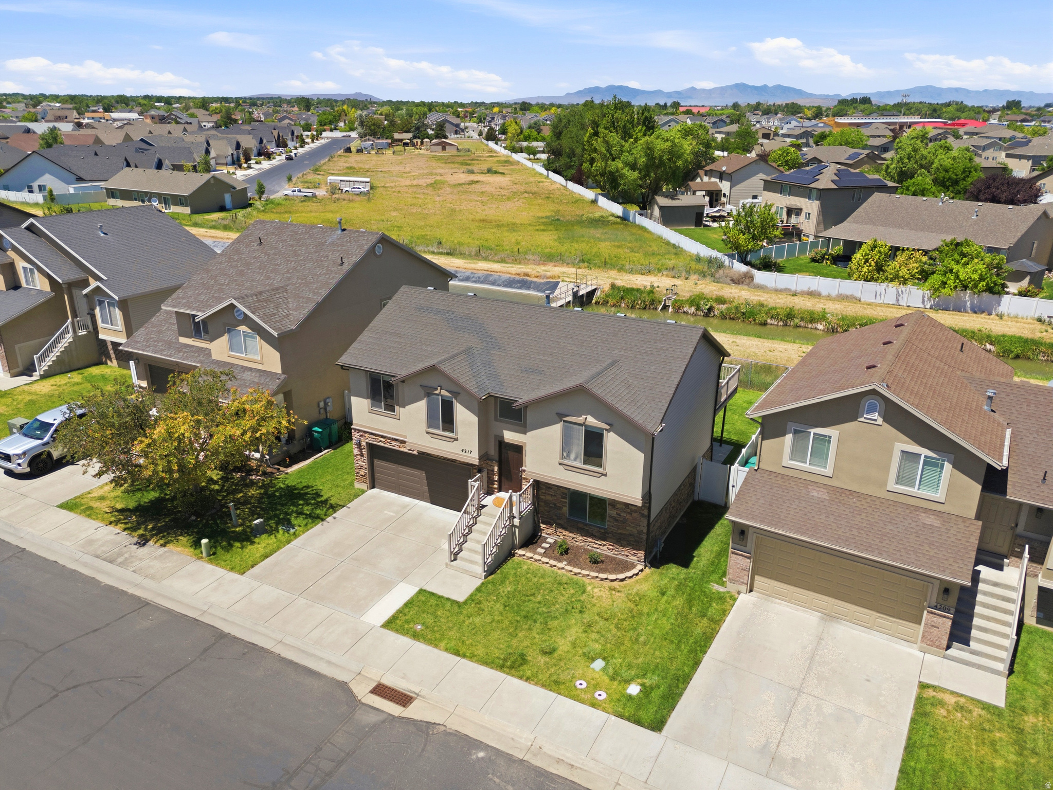 CANTERBURY CROSSING - Residential