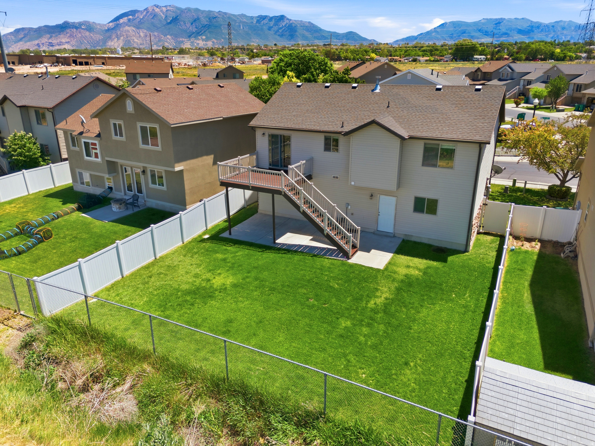 CANTERBURY CROSSING - Residential