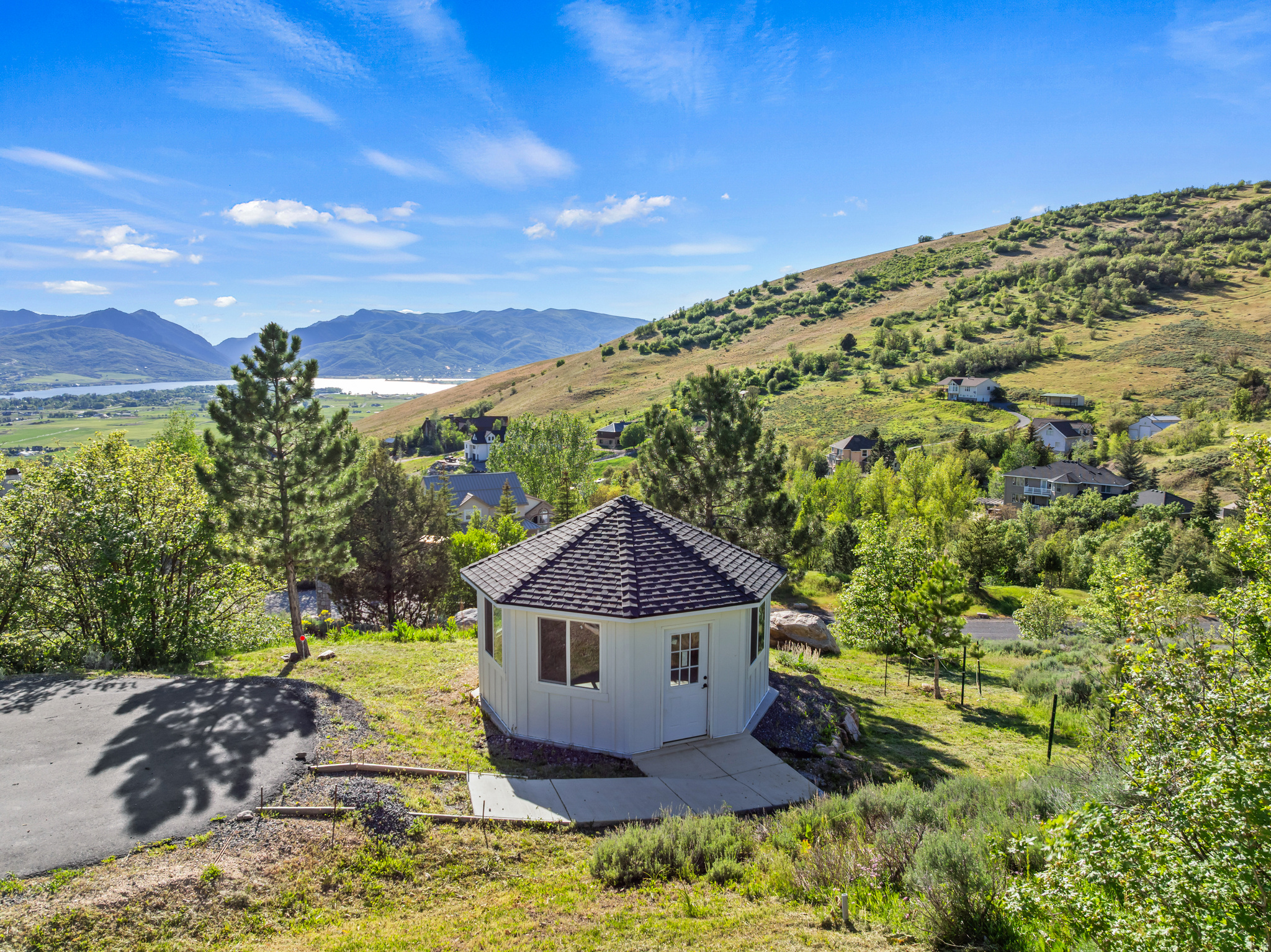 GREEN HILL COUNTRY - Residential