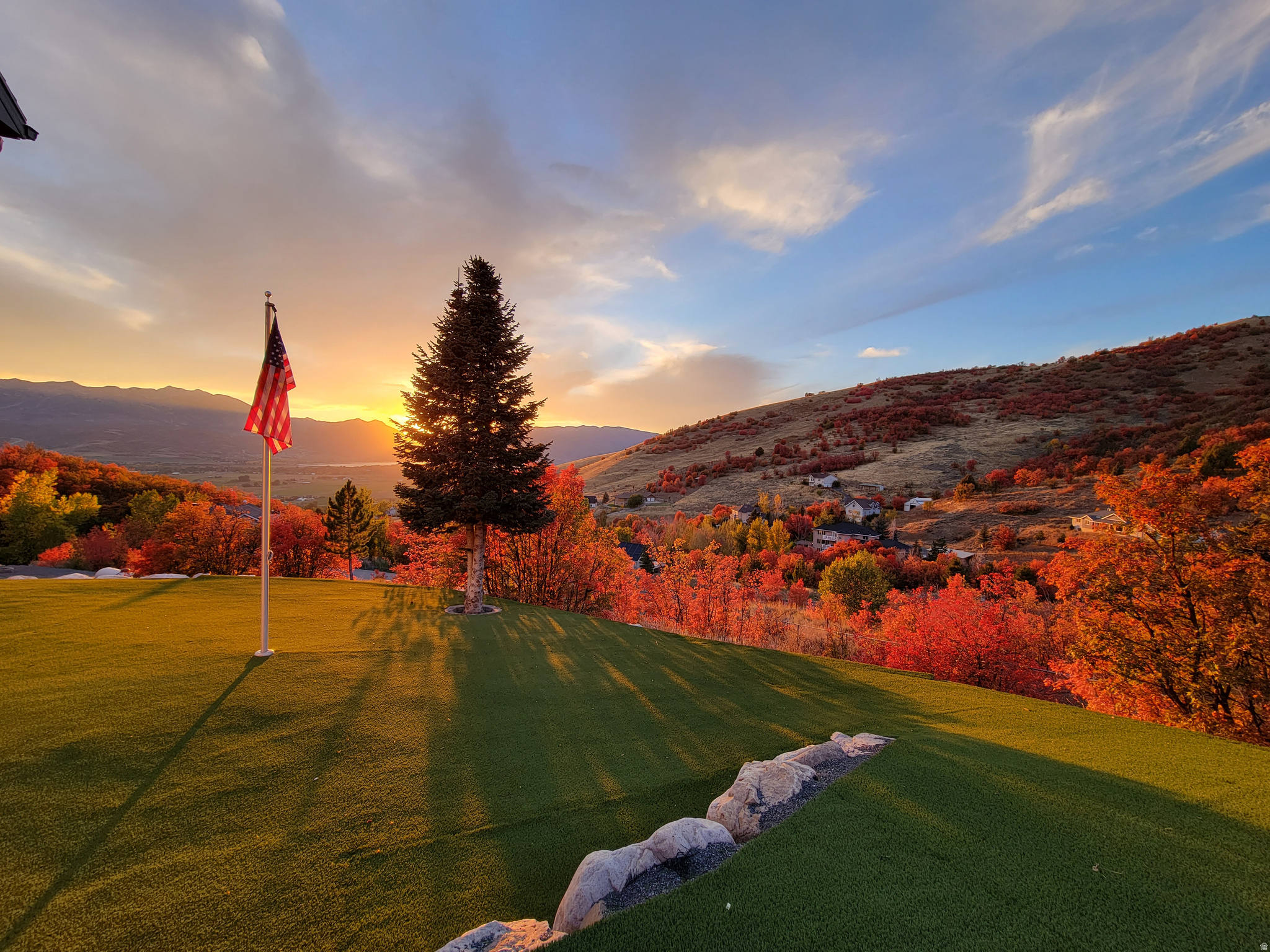 GREEN HILL COUNTRY - Residential