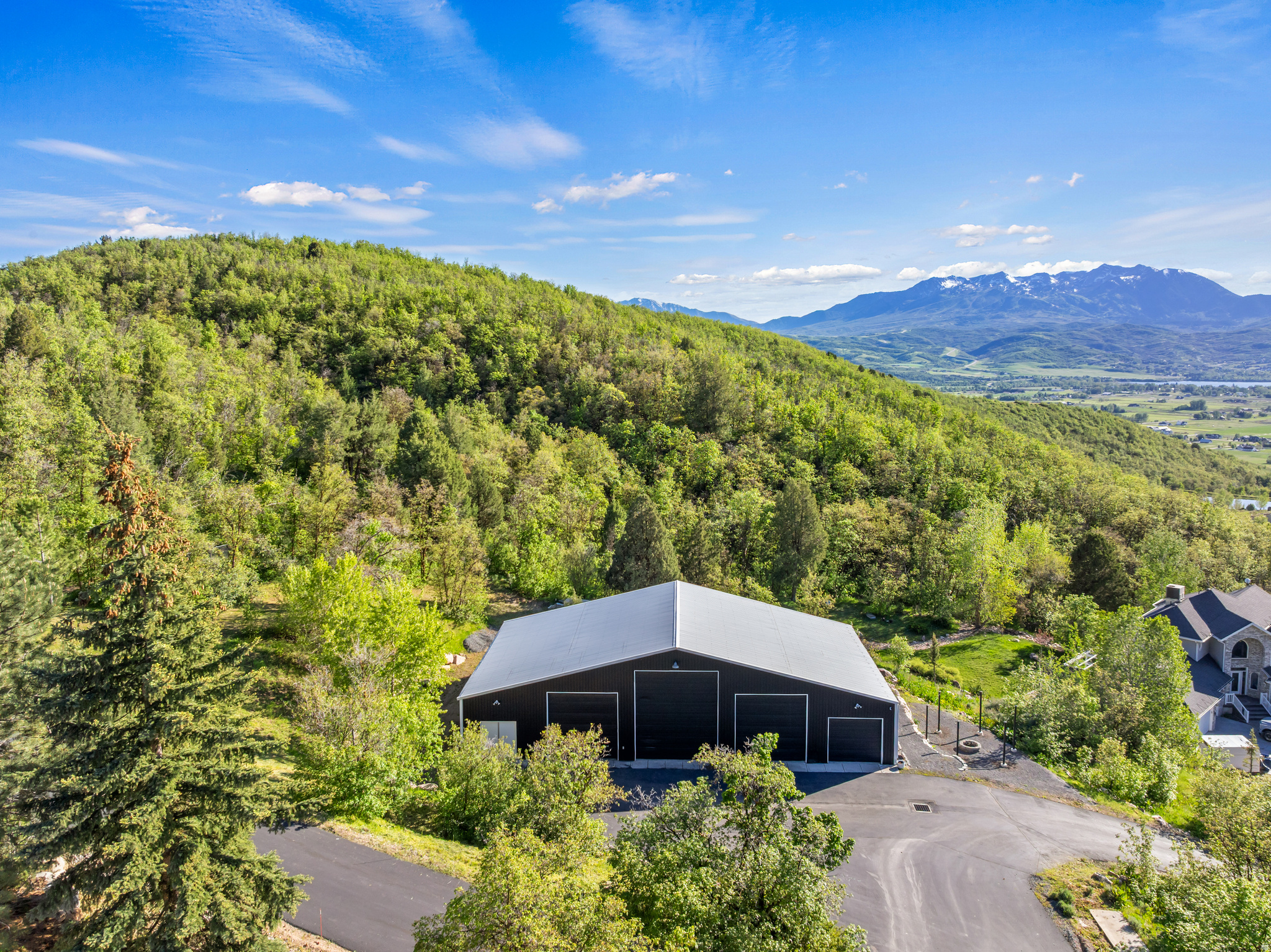 GREEN HILL COUNTRY - Residential