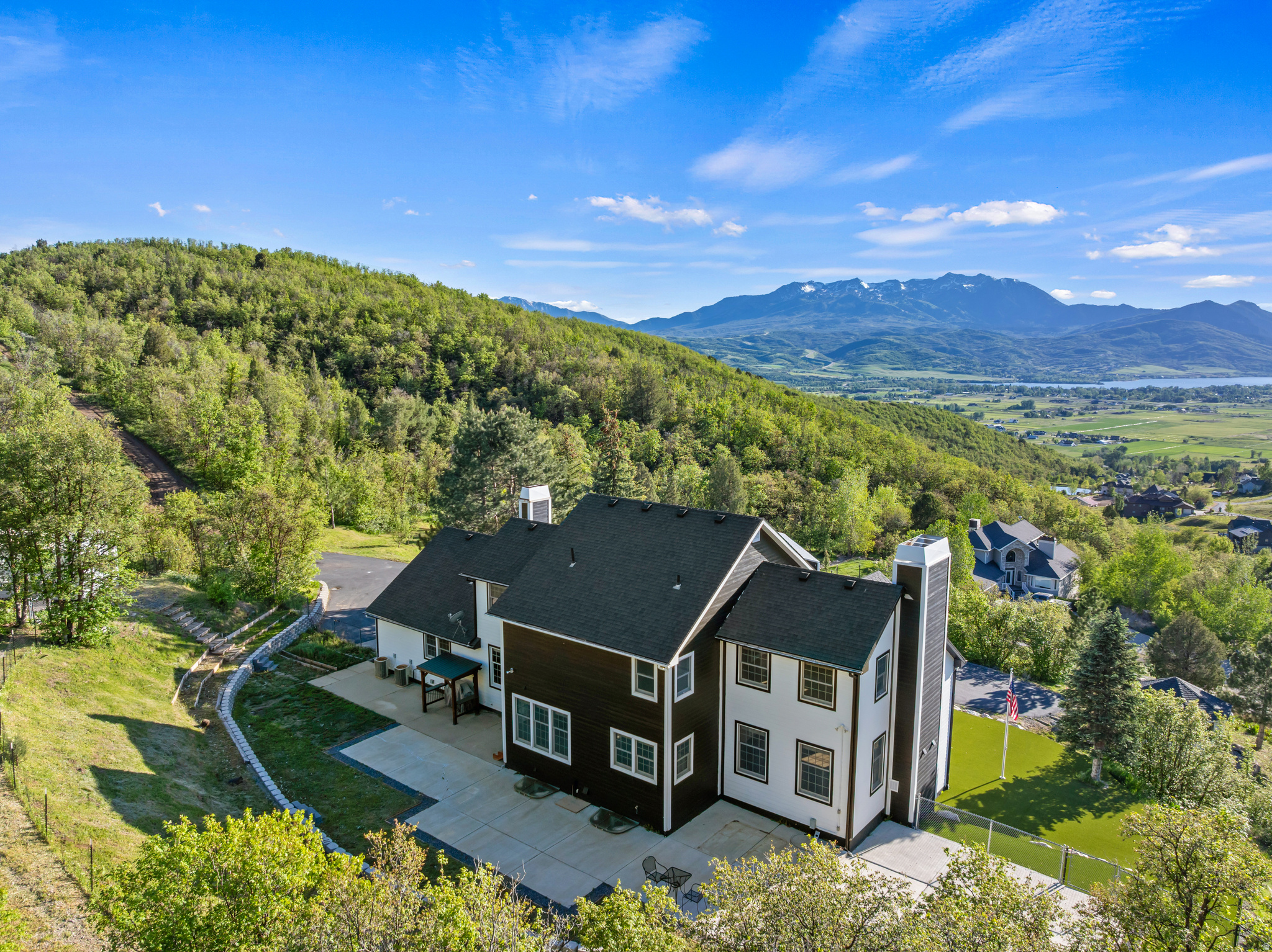 GREEN HILL COUNTRY - Residential