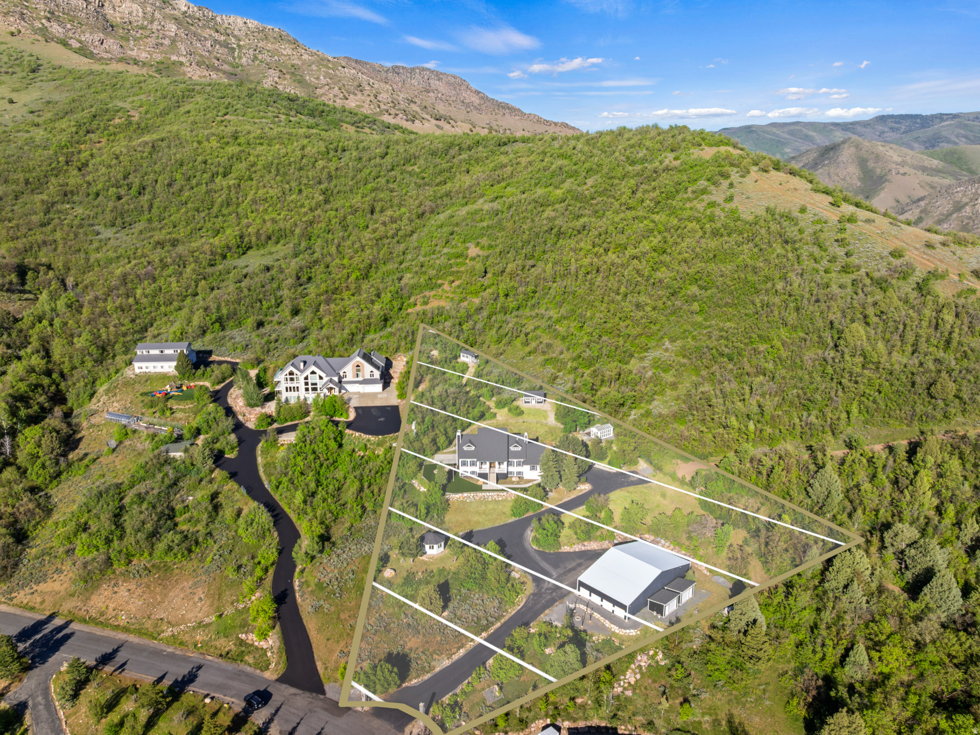 GREEN HILL COUNTRY - Residential