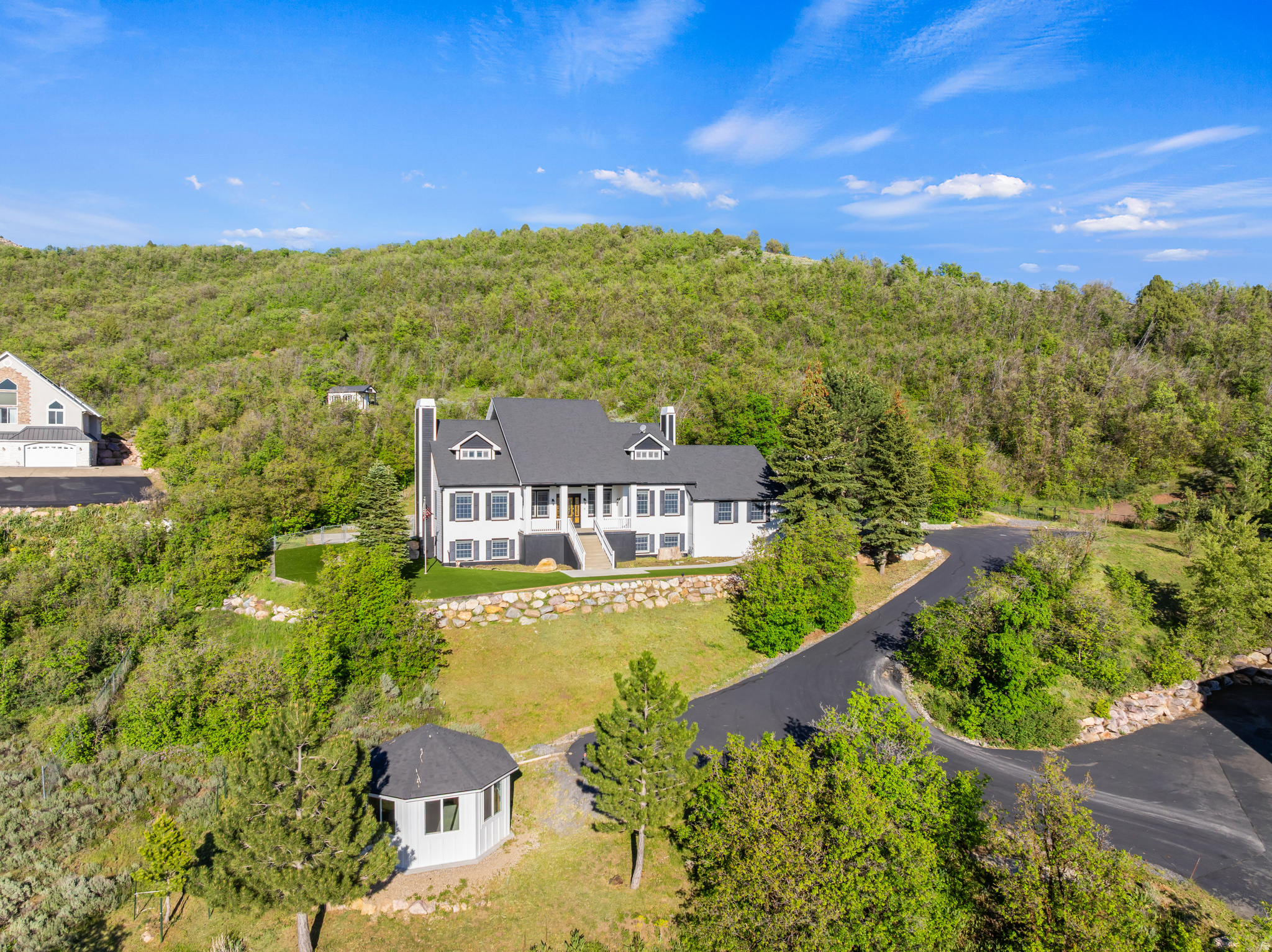 GREEN HILL COUNTRY - Residential