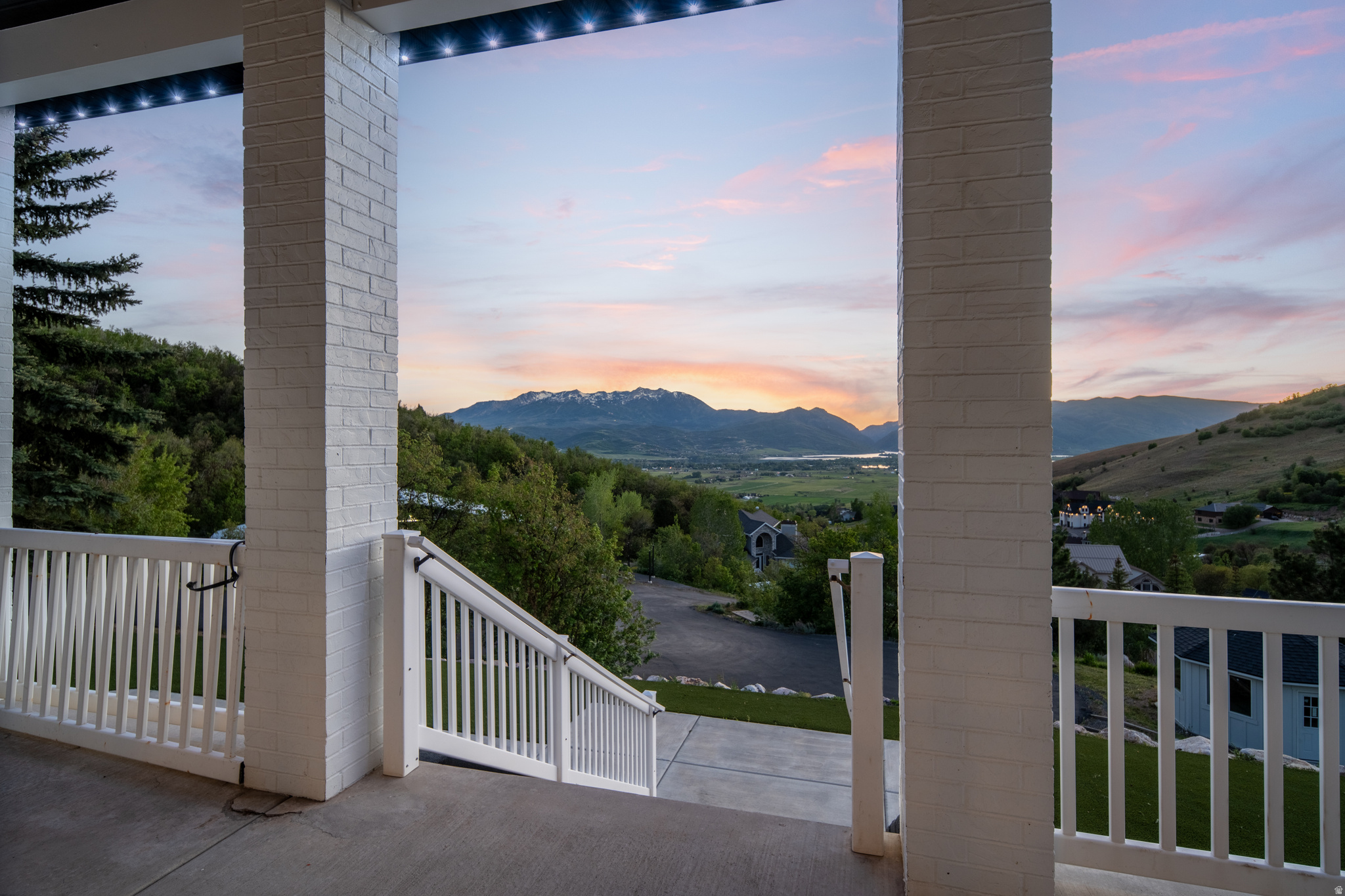 GREEN HILL COUNTRY - Residential