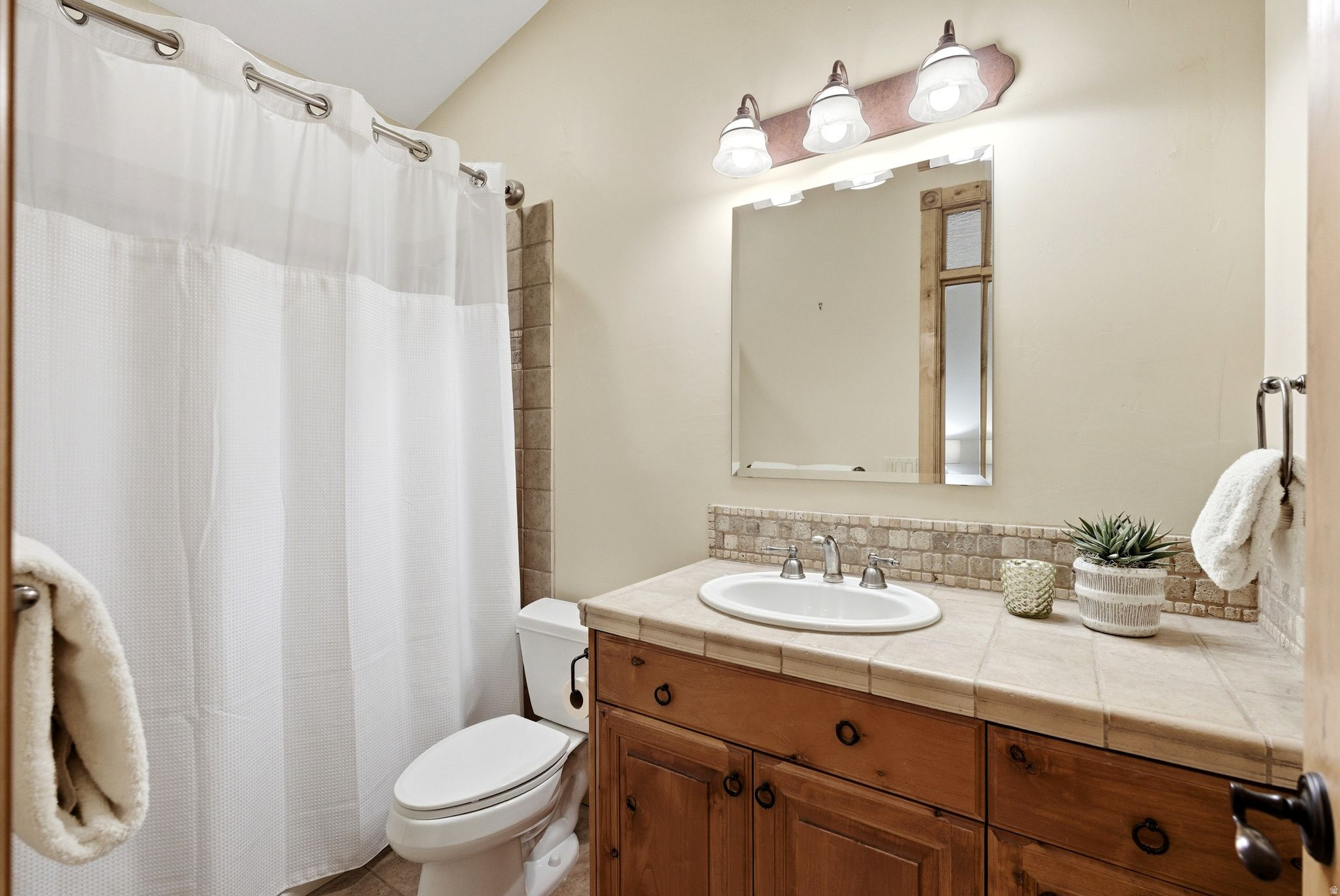 OAKS AT DEER VALLEY - Residential