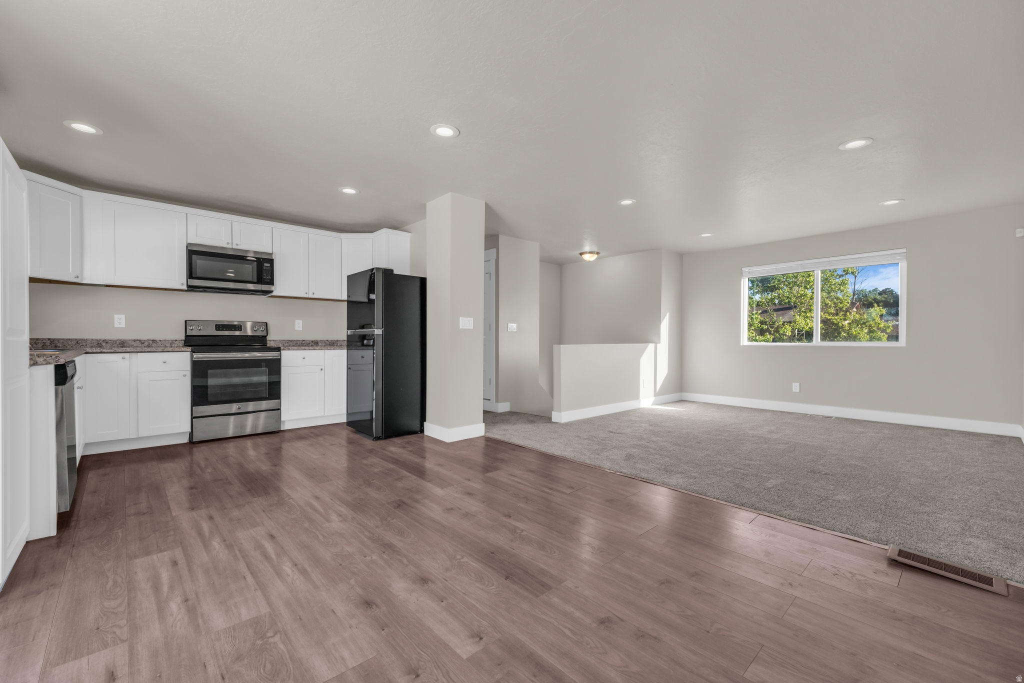 WESTVIEW TER - Residential