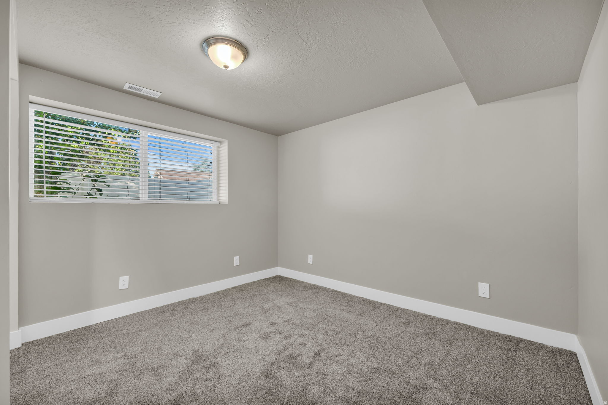 WESTVIEW TER - Residential