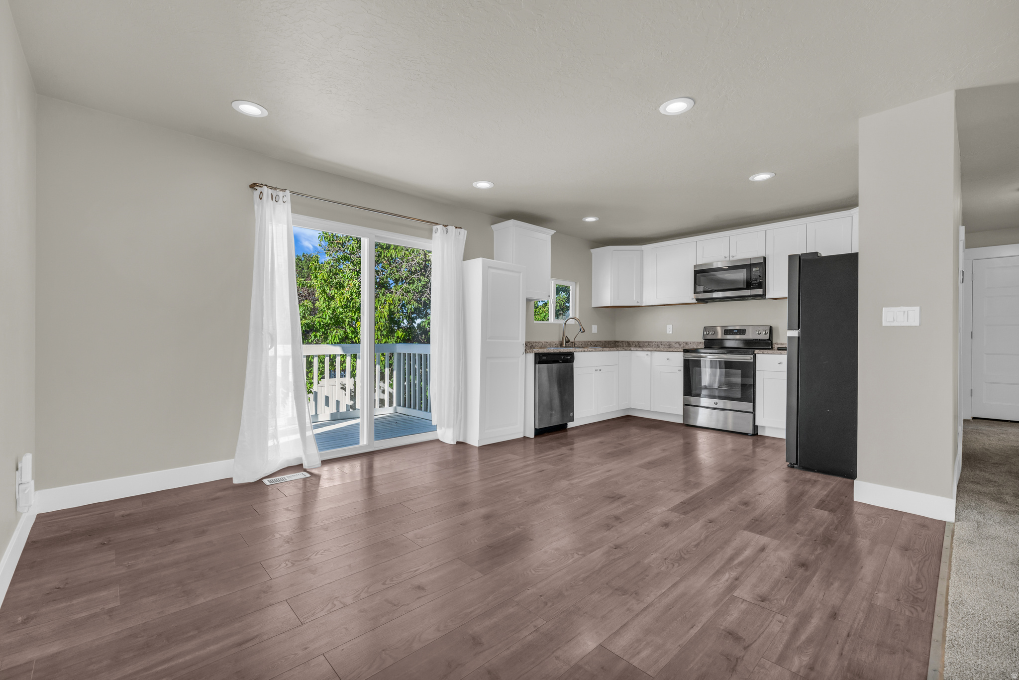 WESTVIEW TER - Residential