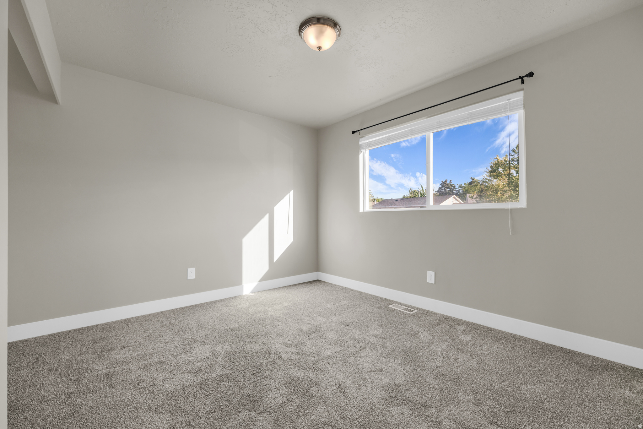 WESTVIEW TER - Residential