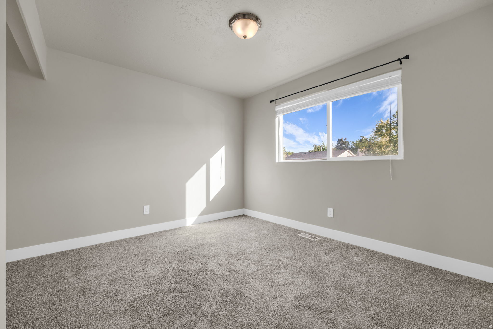 WESTVIEW TER - Residential