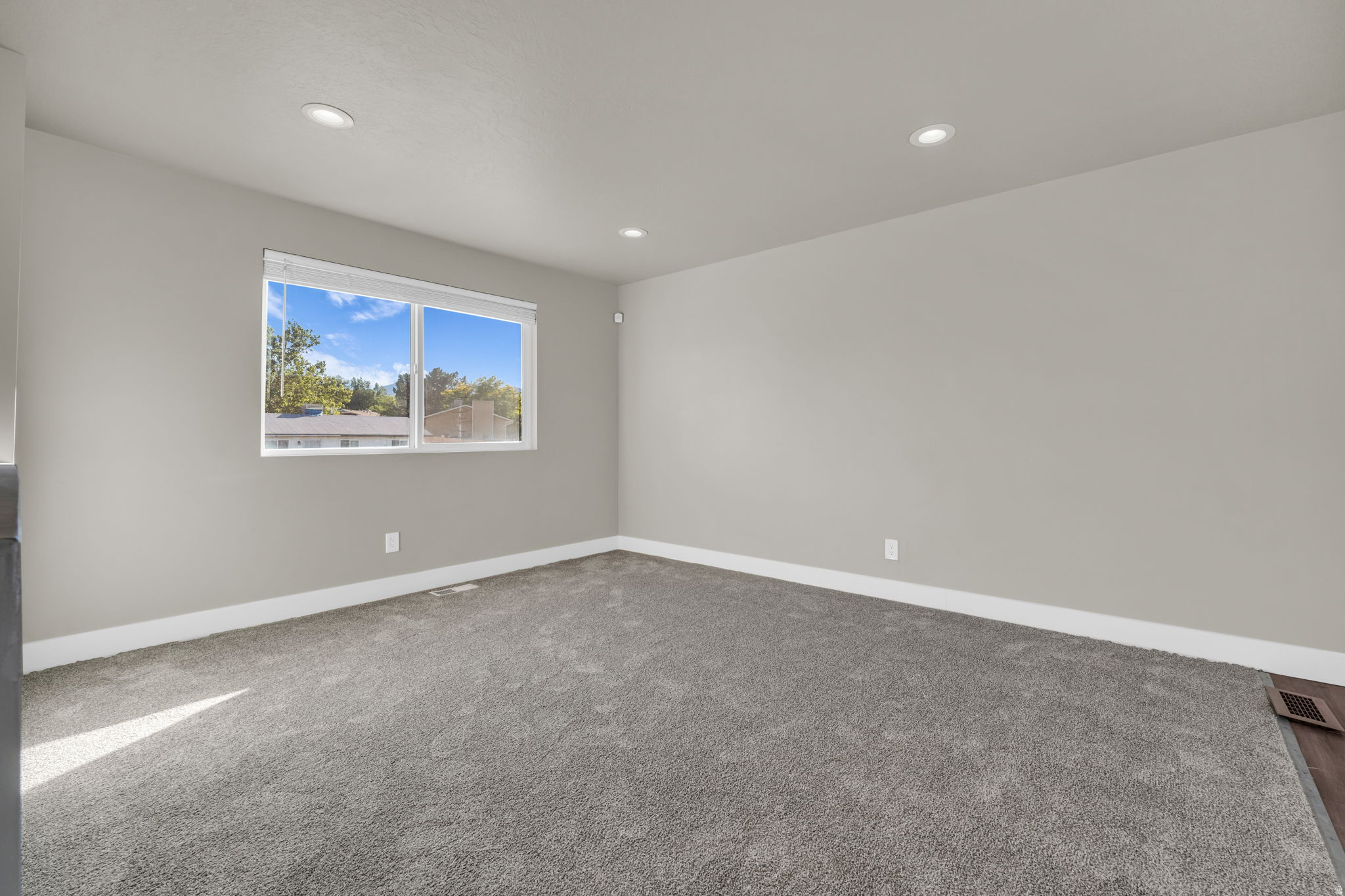 WESTVIEW TER - Residential