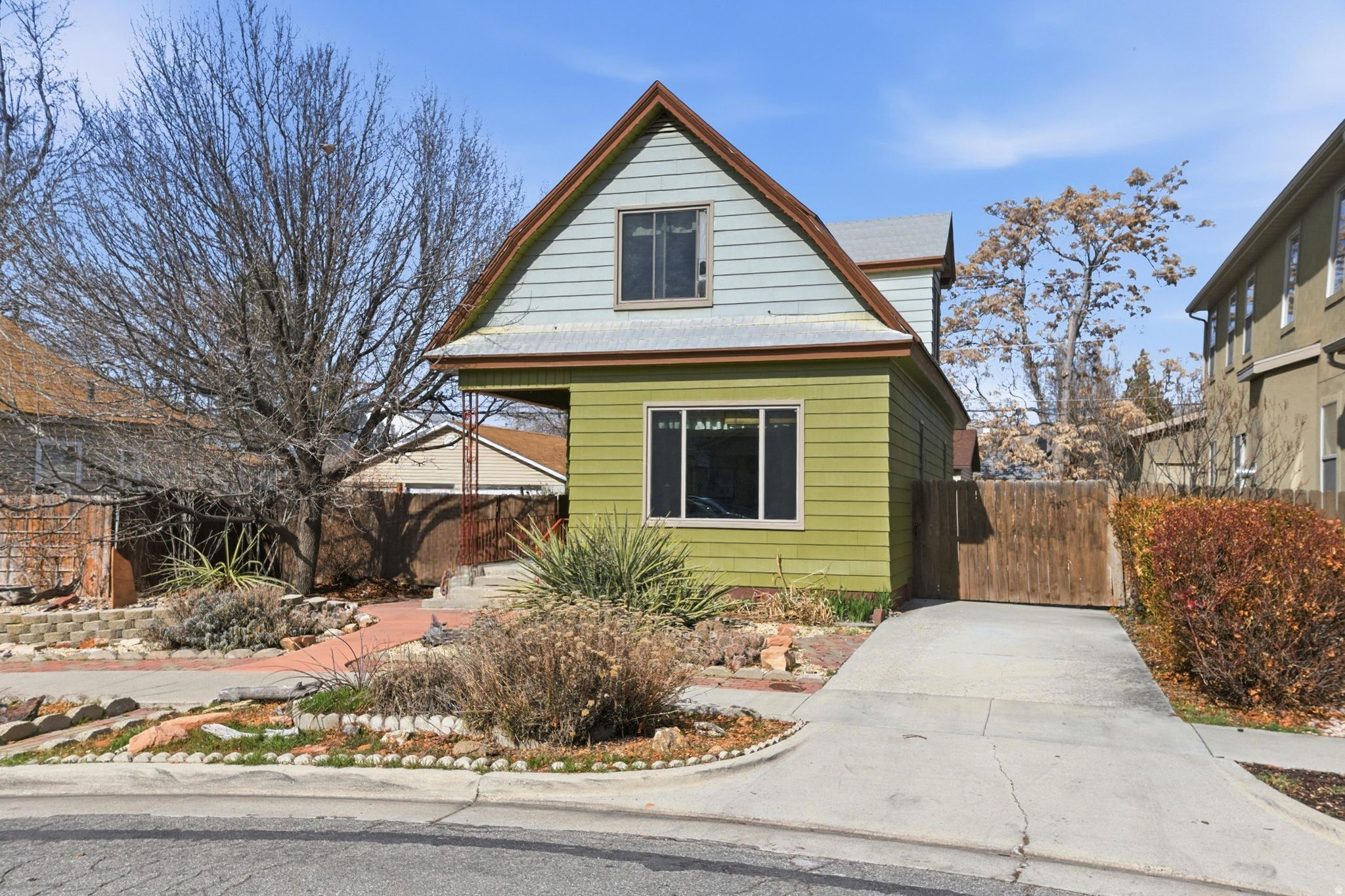NORWOOD PLACE - Residential
