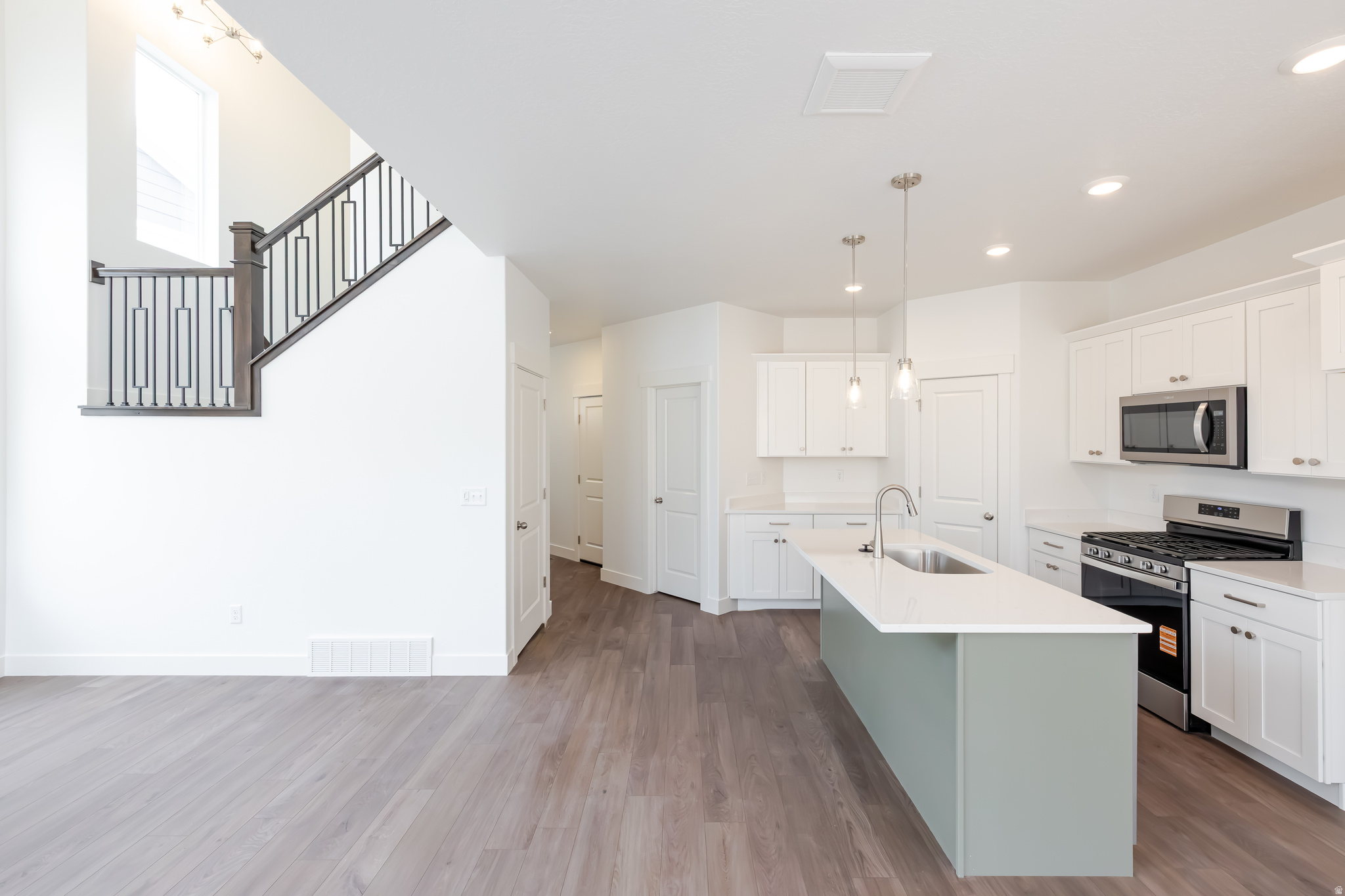 RIDGEHORNE - Residential