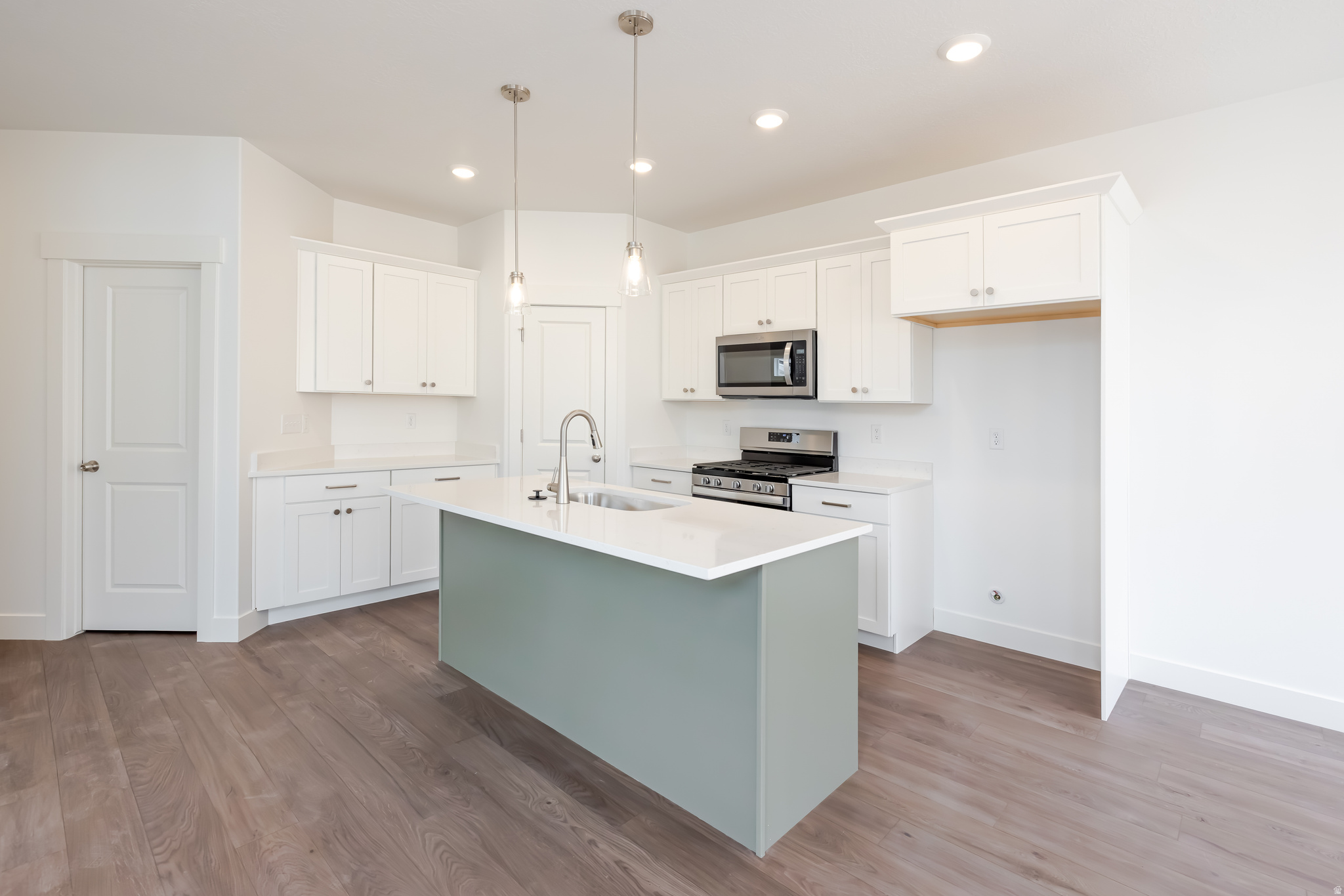 RIDGEHORNE - Residential