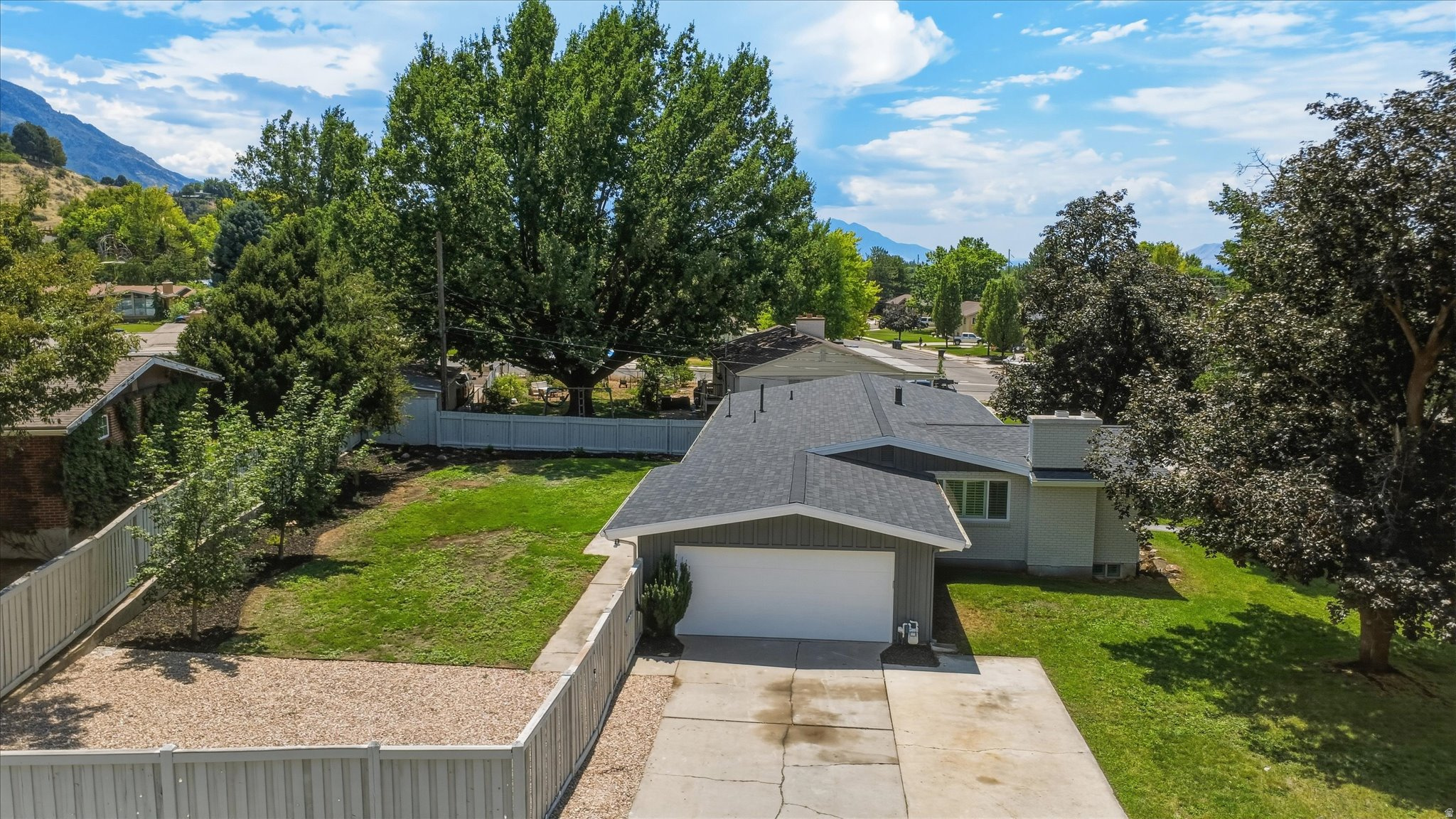 VALLI-HI - Residential