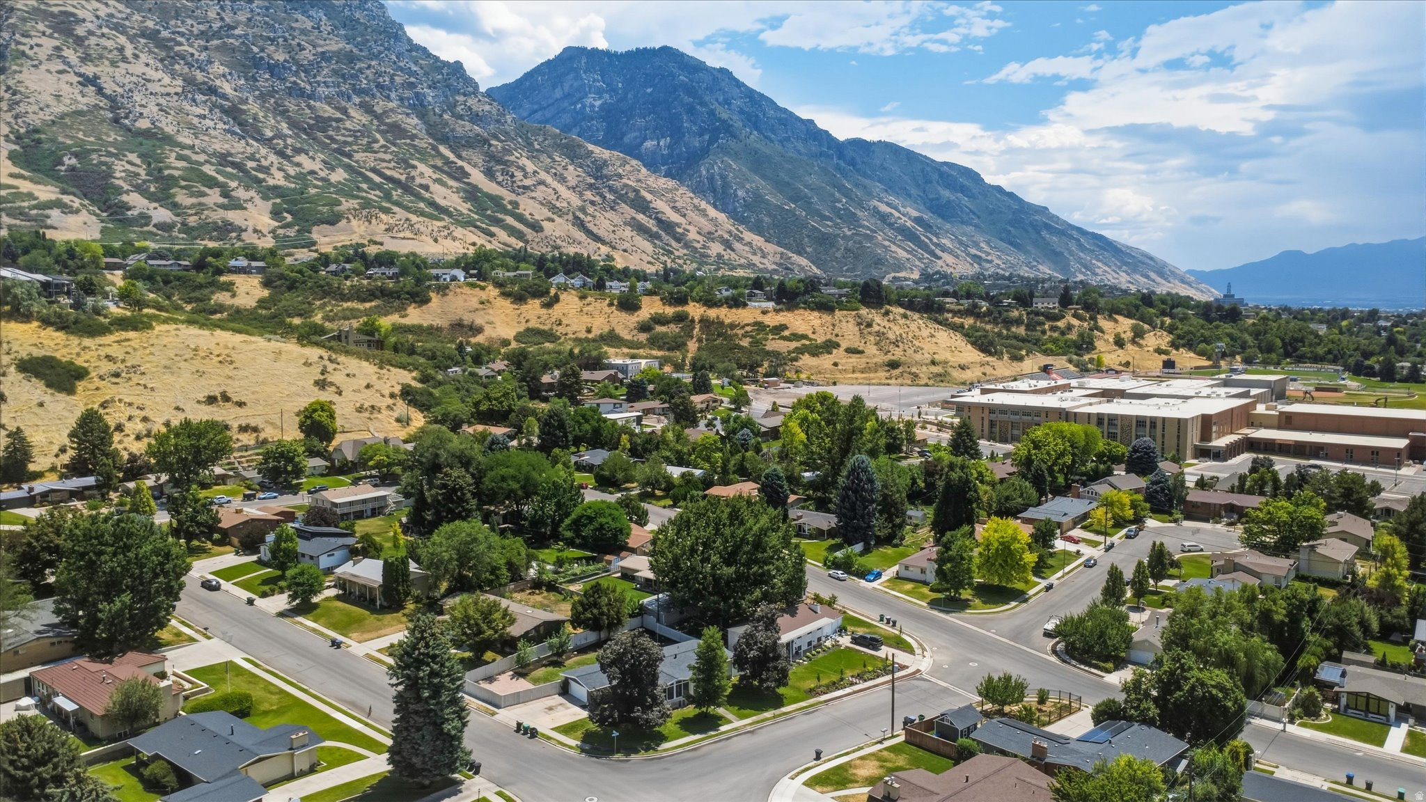 VALLI-HI - Residential