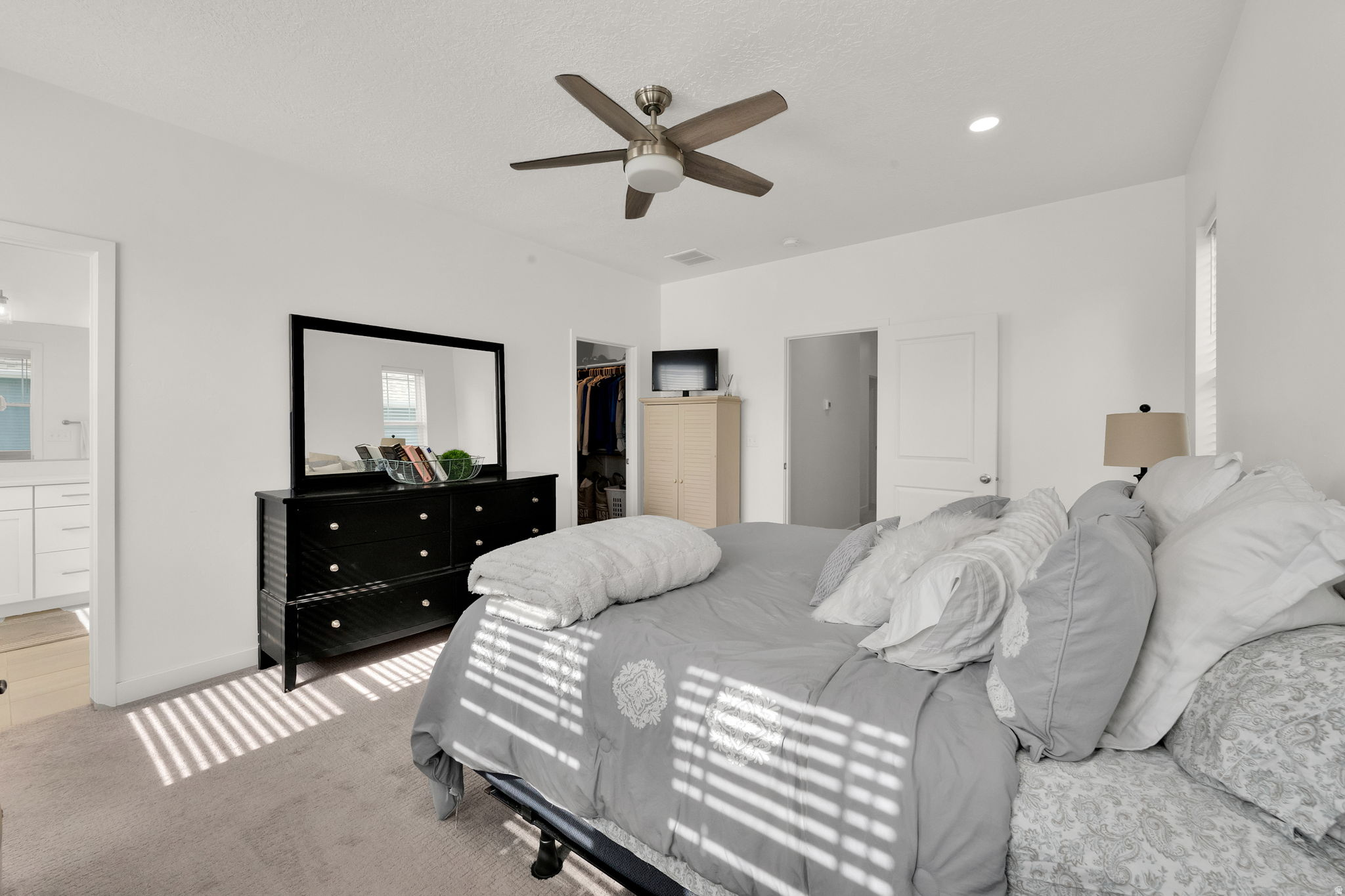 DAYBREAK - Residential
