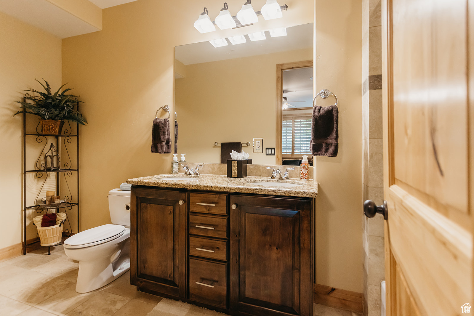 CANYON LINKS - Residential