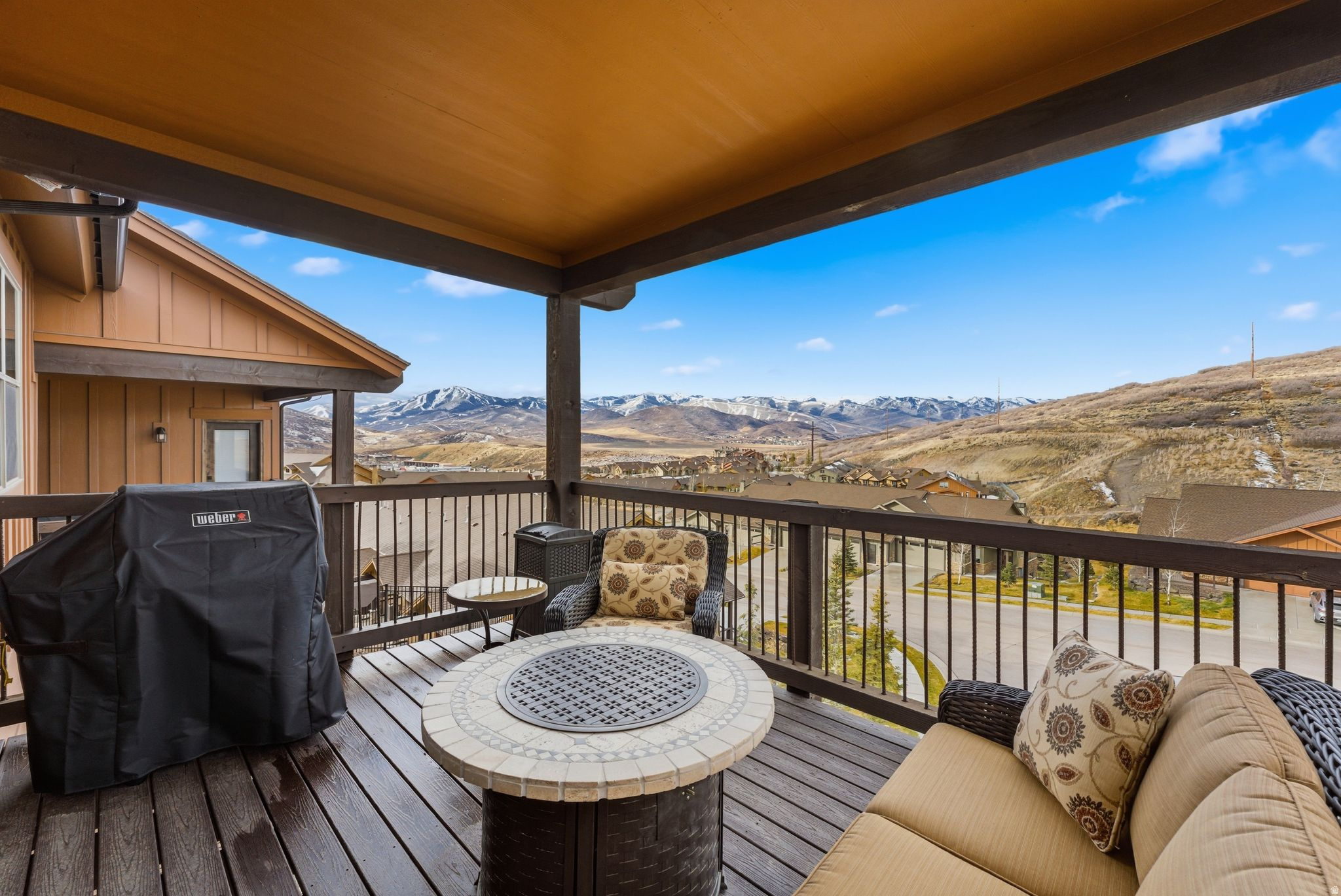 BLACK ROCK RIDGE - Residential