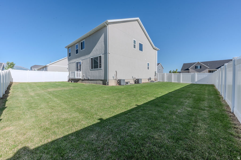 MEADOWS AT LAKESIDE - Residential