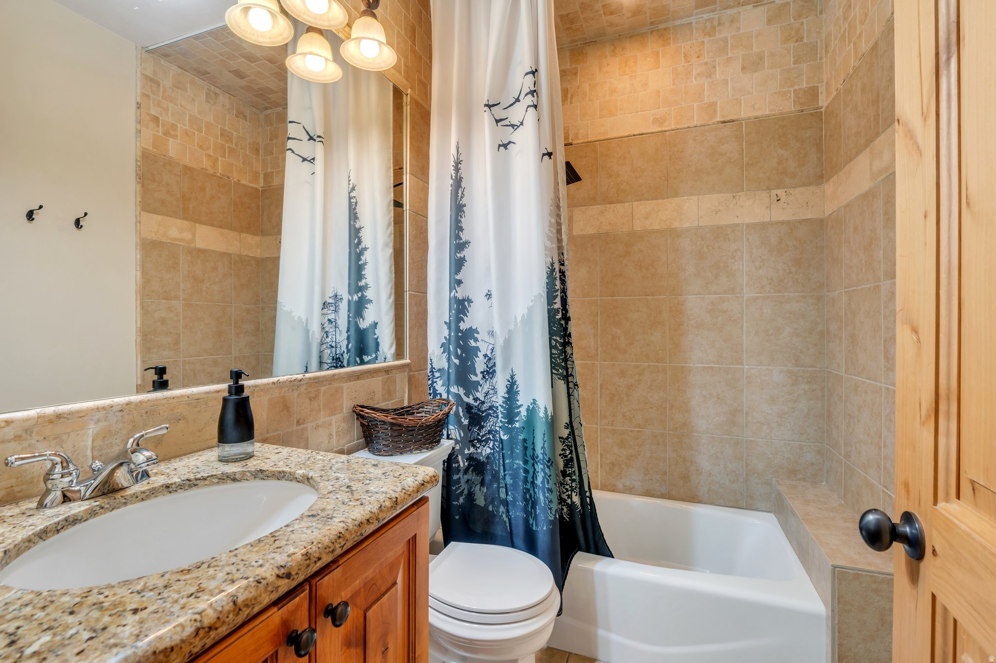 CANYON LINKS - Residential