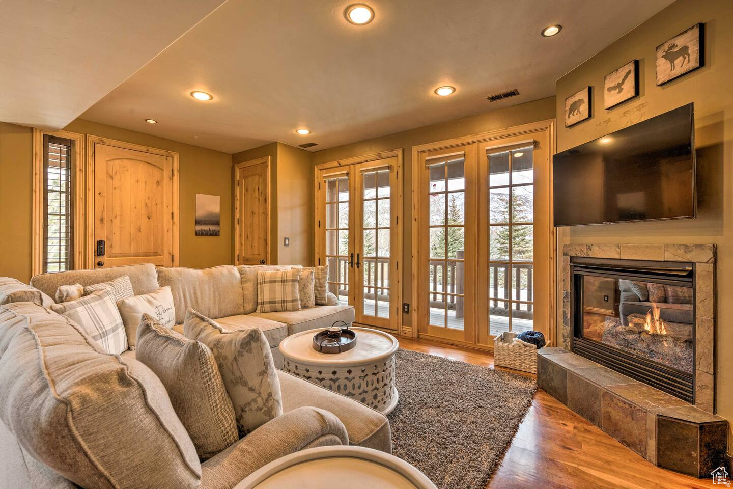 CANYON LINKS - Residential