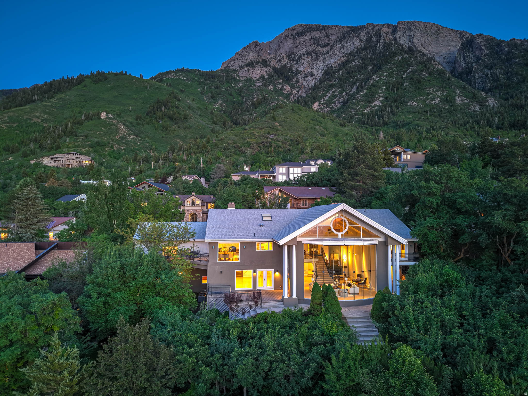 MT OLYMPUS COVE #12 - Residential