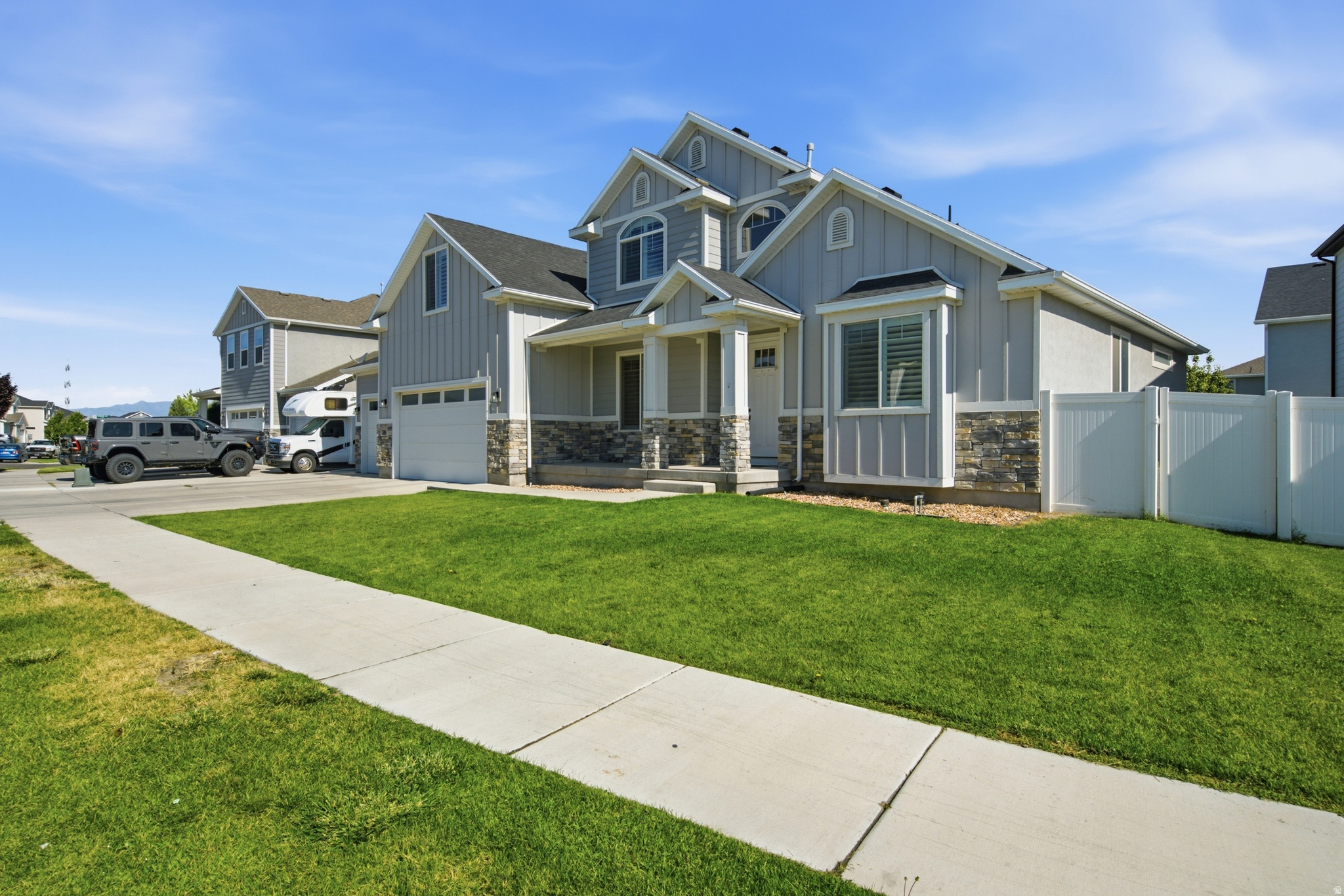 COTTONWOODS - Residential